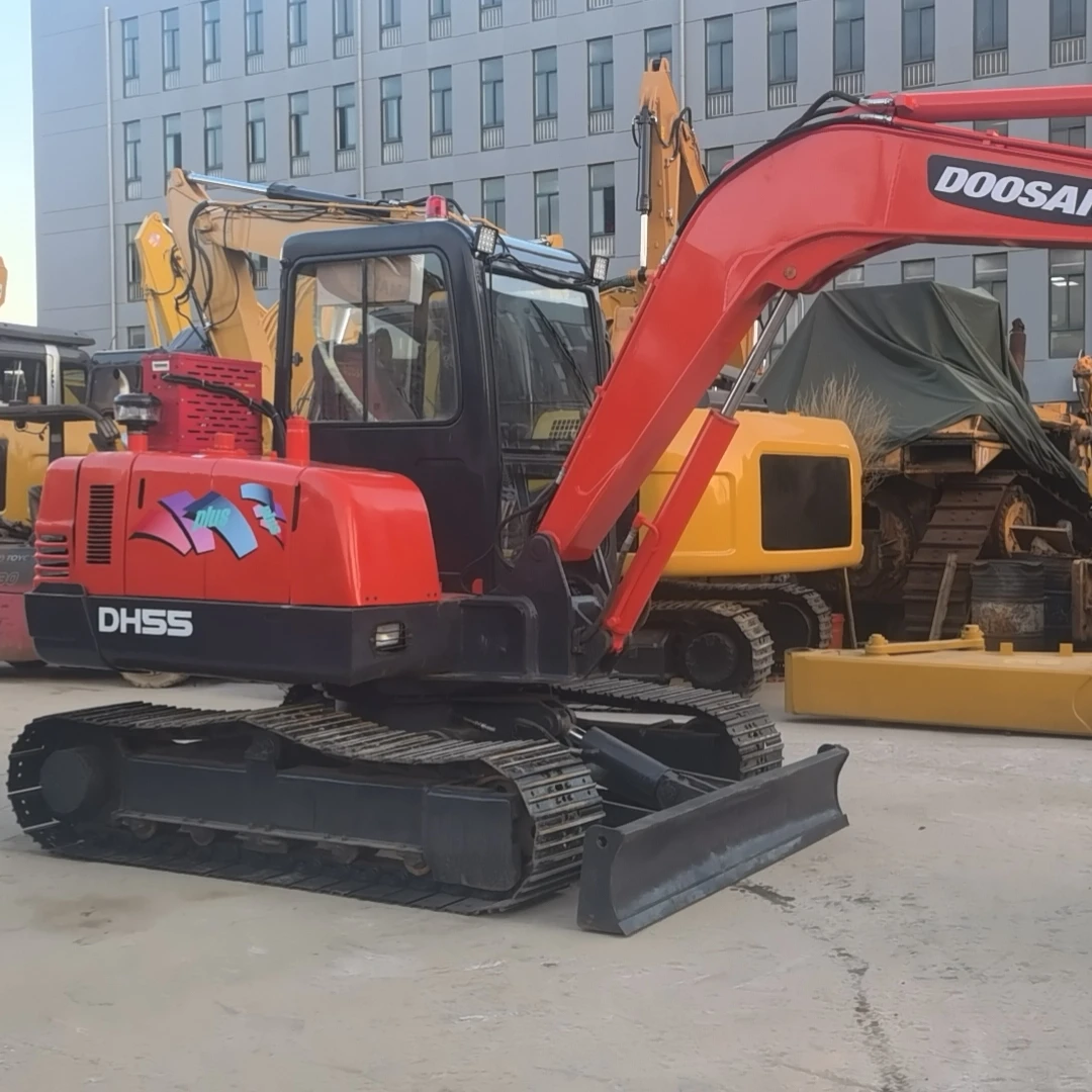 DOOSAN DH55-V mini excavator at wholesale price dh55 doosan used excavators for sale construction machine dh 55 diggers good