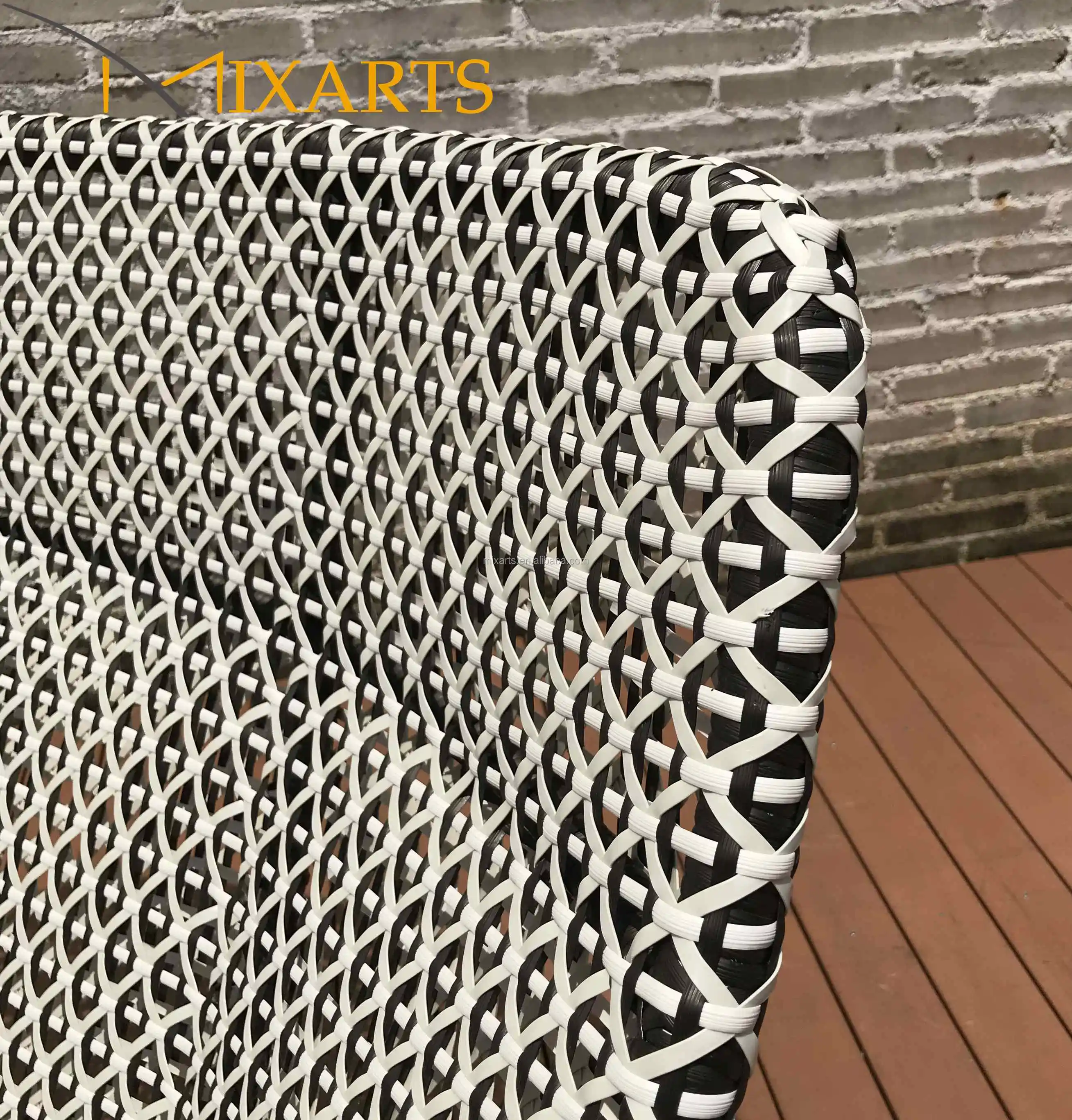 
Outdoor Garden Patio Relaxation Wicker Rattan Hanging Swing Chair Rocking Chair 