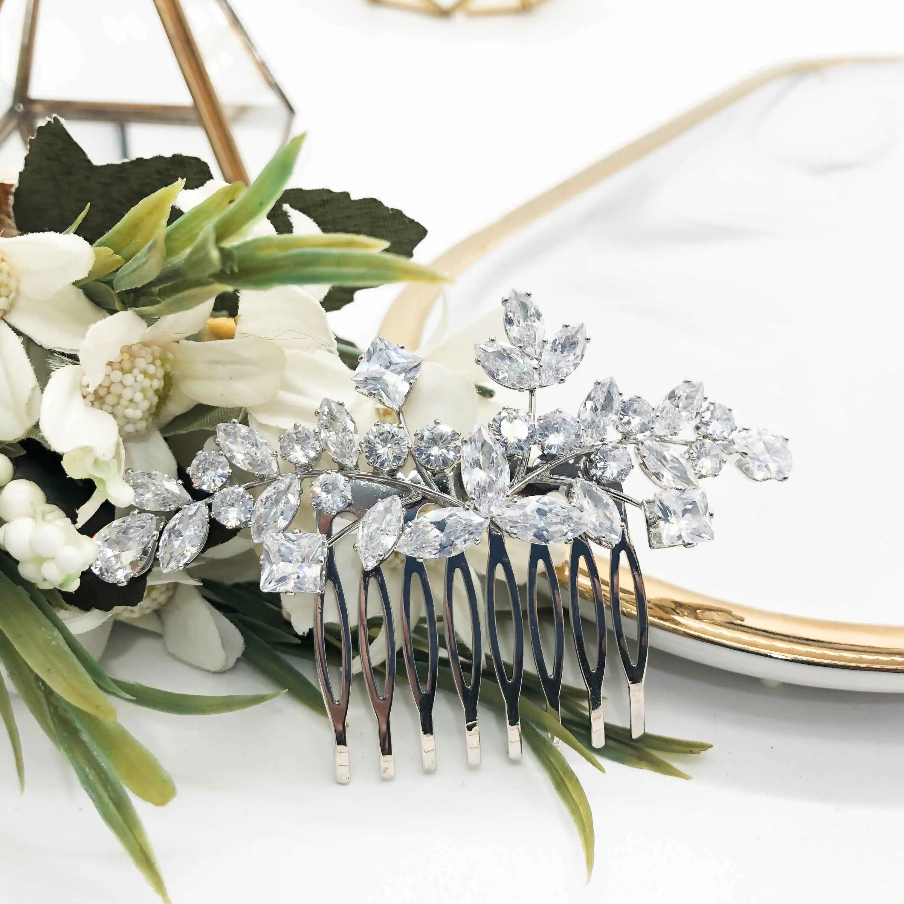 Wholesale Leaf Headdress Bridal Accessories Wedding Crystal Hair Comb