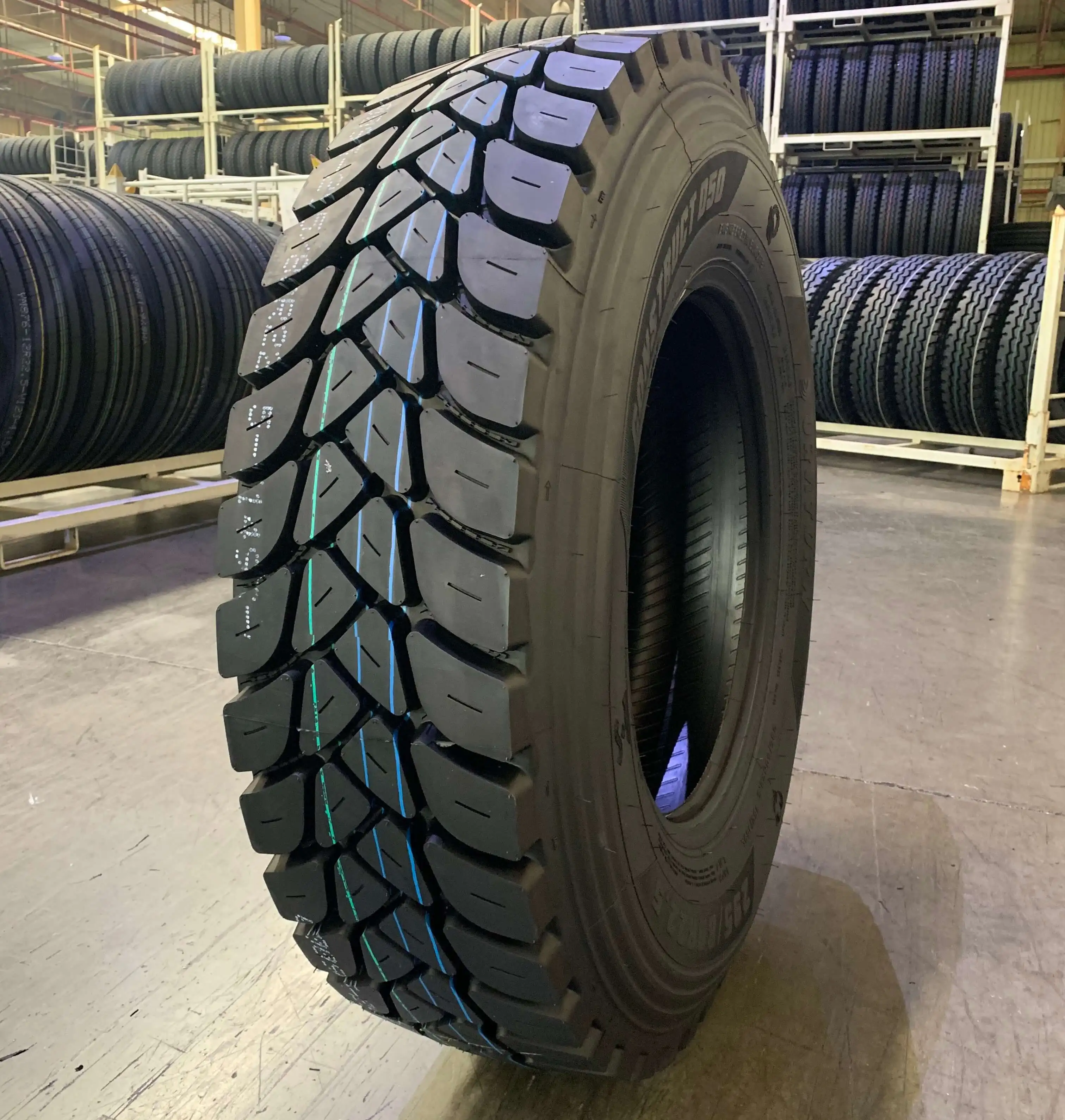 TRUCK TYRE TBR TYRE 9.5R17.5 Light/heavy/dump truck tyre manufacturer 750R16 700R16 825R16 LLANTAS NEUMATICOS