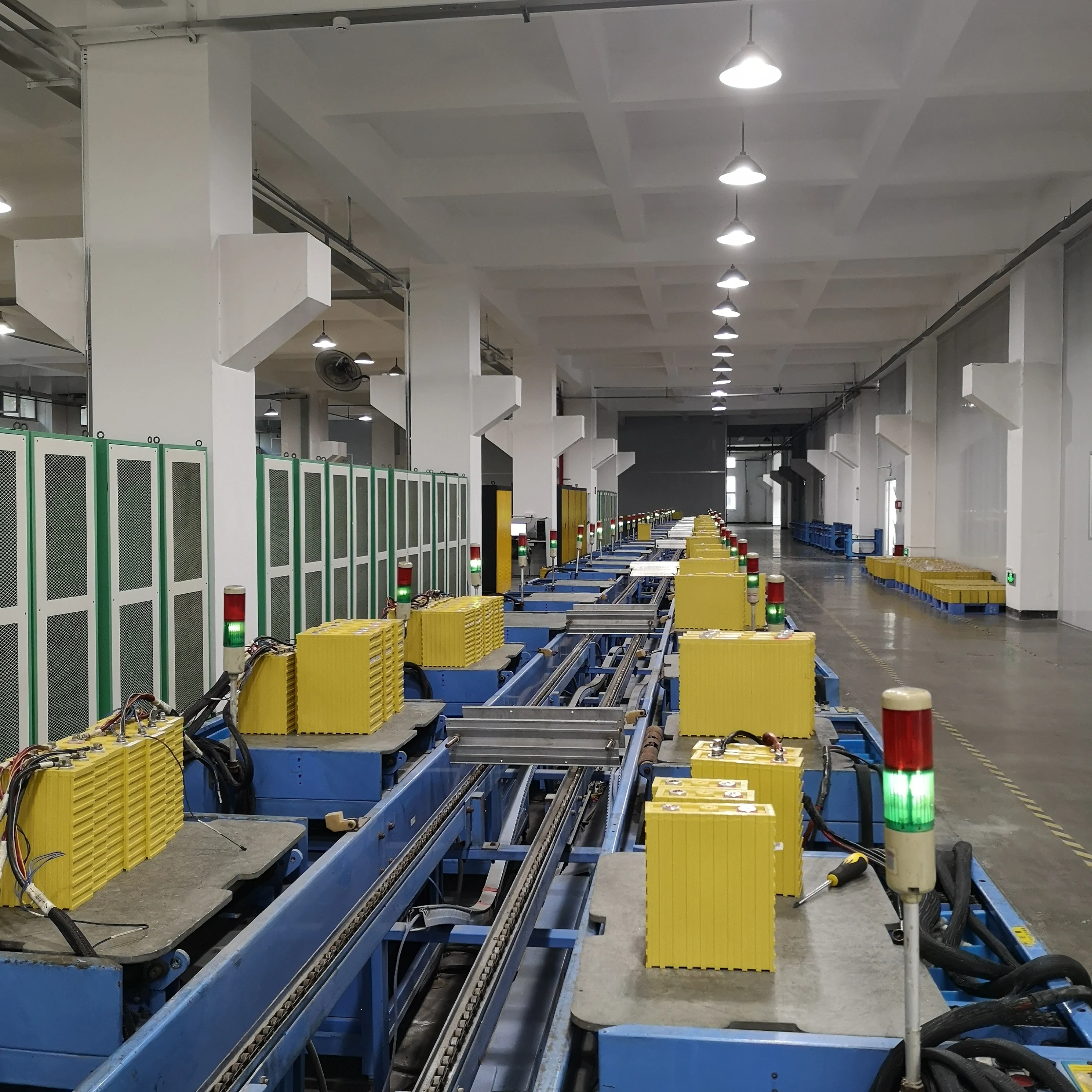 IN STOCK: Thunder Sky Winston 3.2V Lifepo4 200ah for hybrid car ebike and power bank battery