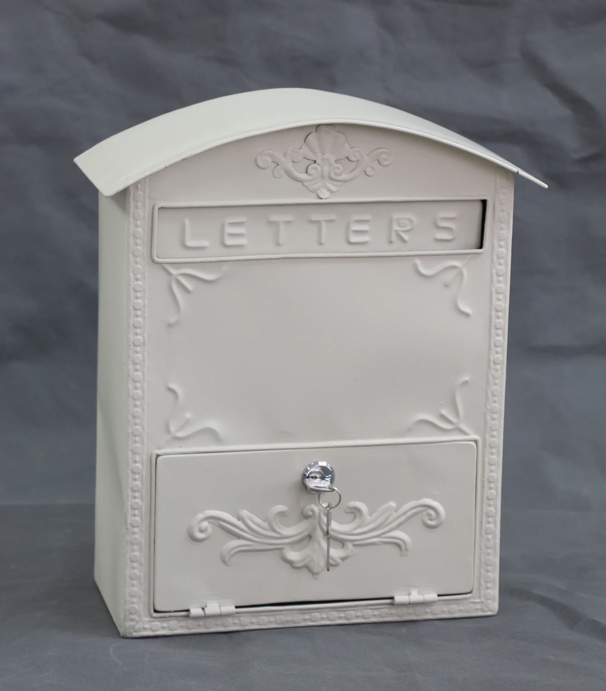 Metal Hanging Vintage Style Post Box Metal Post Mailbox