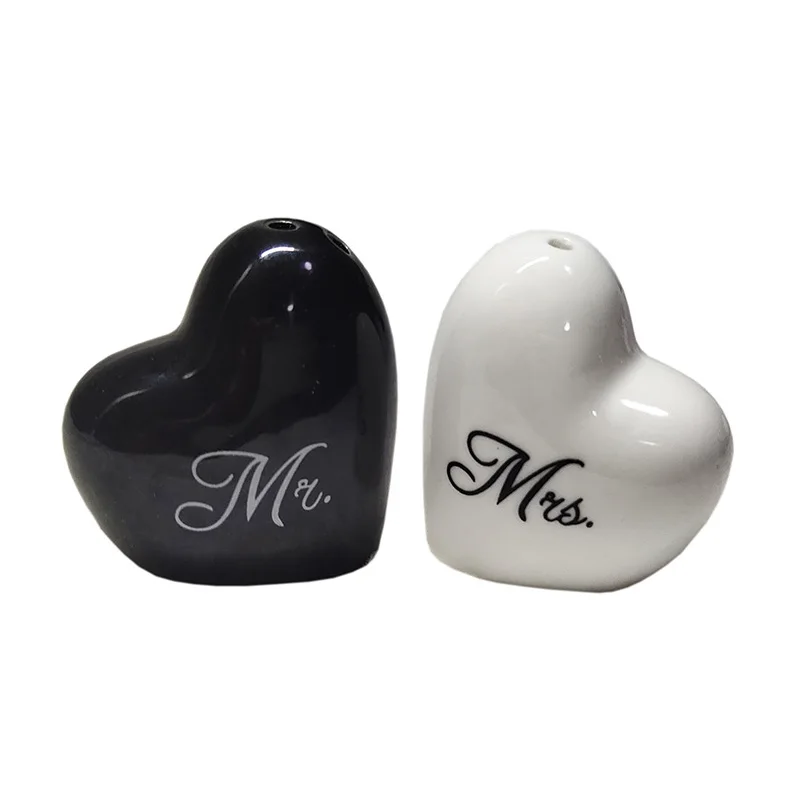 
Ywbeyond heart shaped mr and mrs Ceramic Salt and Pepper Shakers Wedding Favour, Party Souvenirs guests 