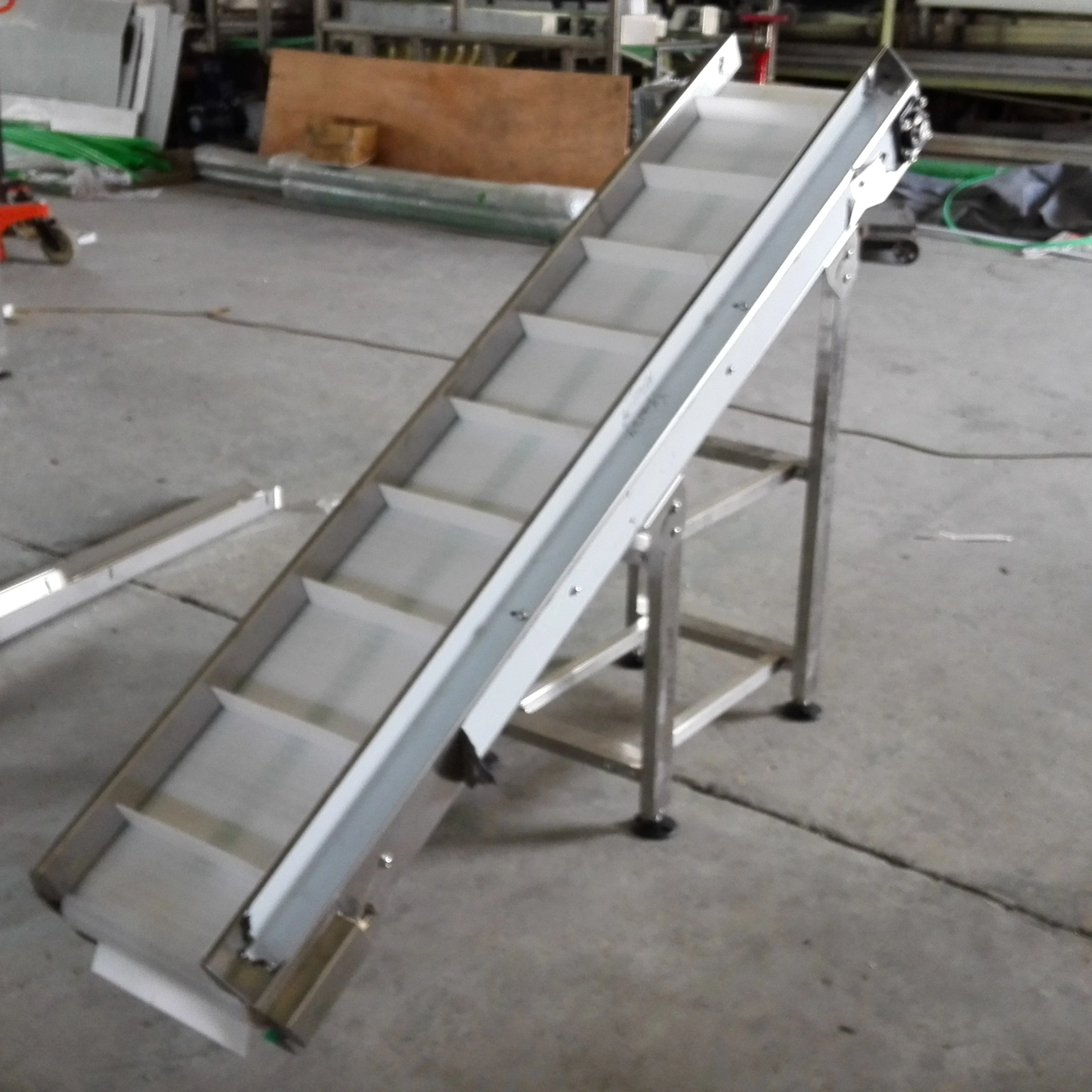 Heat Resistant stainless steel egg conveyor belt/metal wire mesh conveyor belt