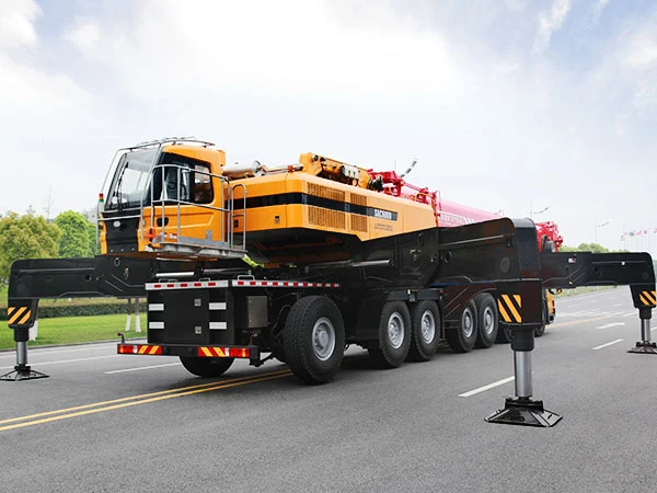 Китай 700 тонный мобильный вездеходный кран SAC7000T7 с высотой подъема 144 м