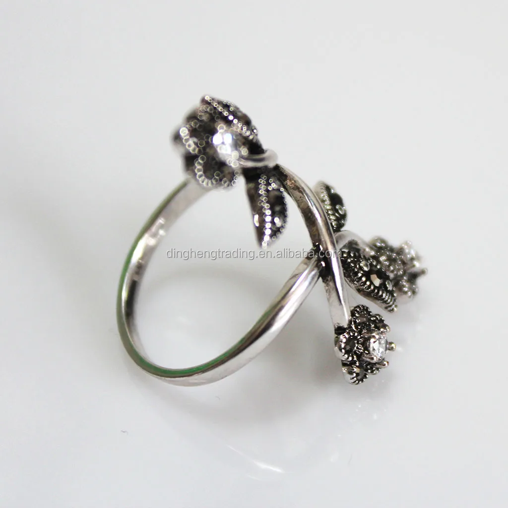 Stylish Silver Plated  Long Finger Rings Flower with Black Diamonds and Zircon