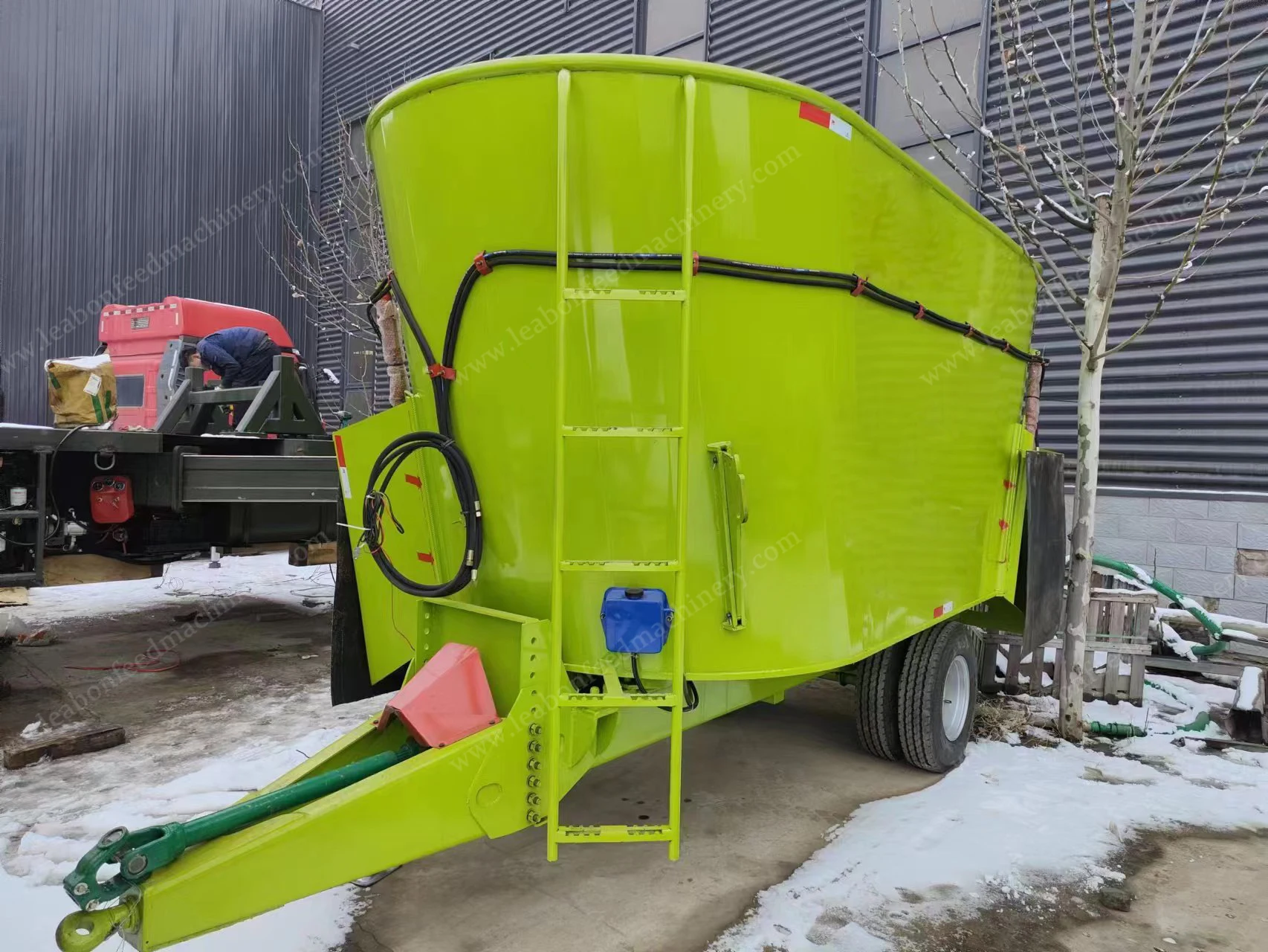 5CBM Diary Farm Use TMR Animal Feed Mixer Machine Silage Grass Blender Livestock Forage TMR Mixer Machine for Sale