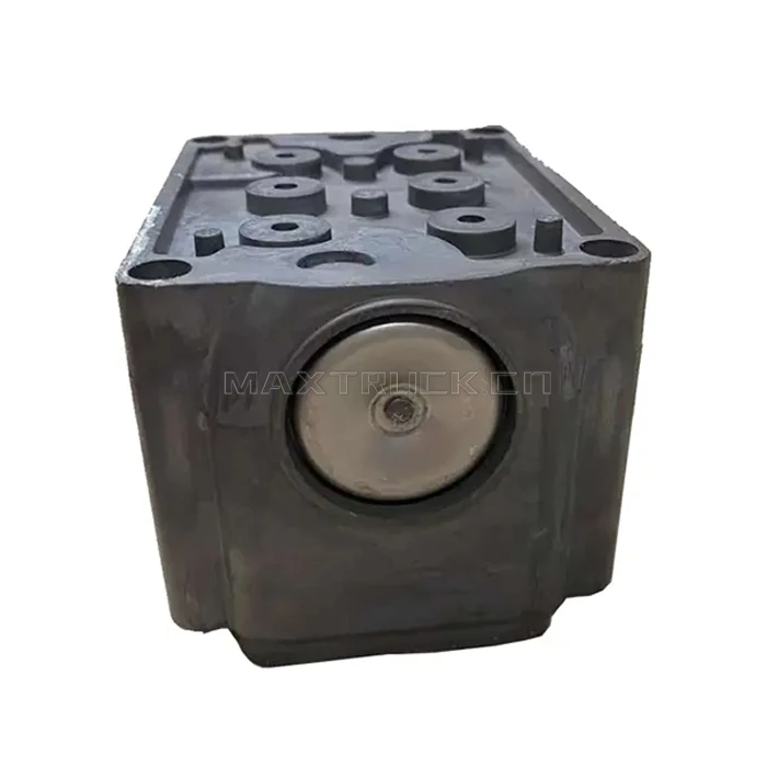 MAXTRUCK Head Manufacture European Auto Parts Dealer 2082090 2447369 1493769 2760914 Valve housing For Scania