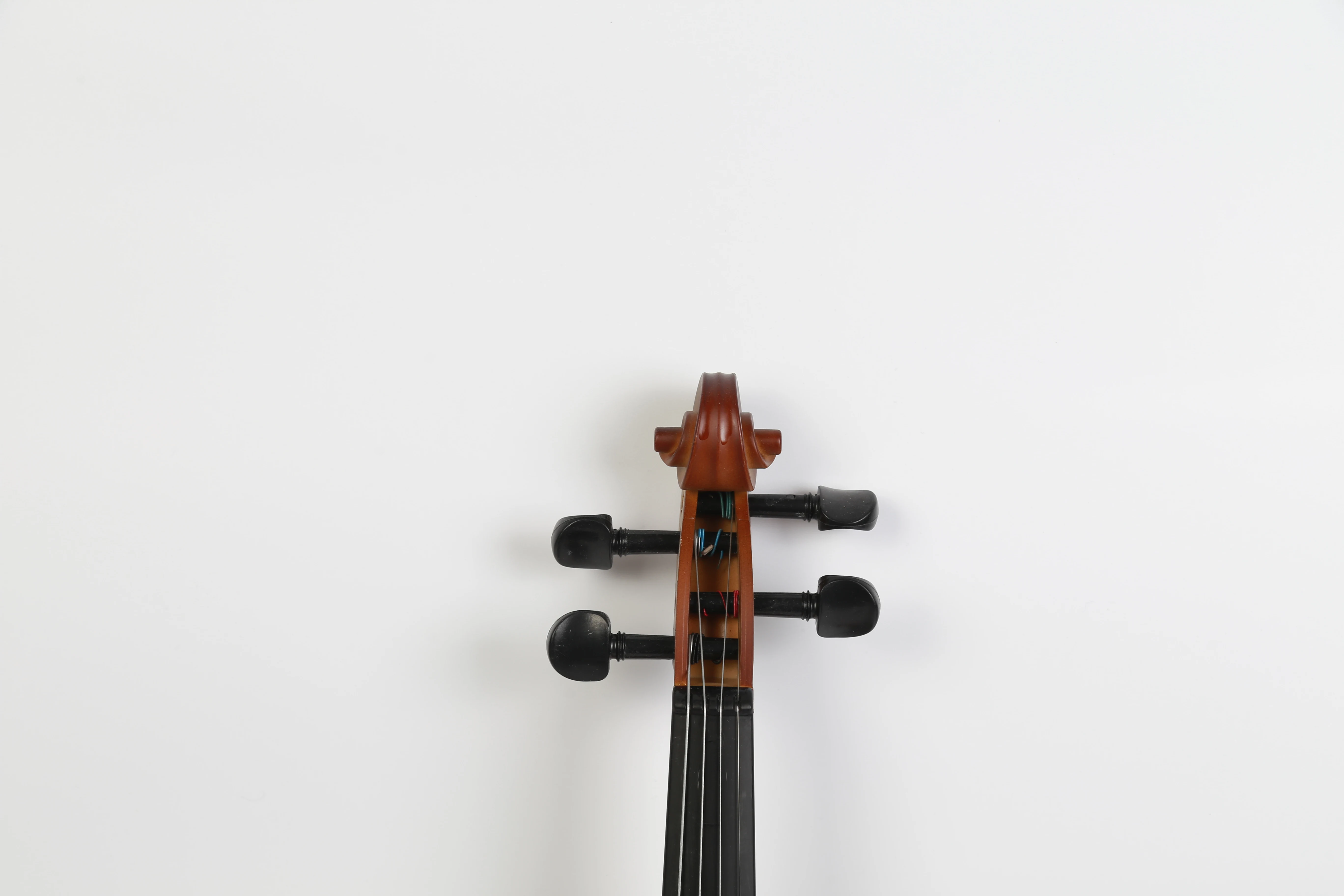 China Factory Customized 4/4-1/8 Handmade Beginner Student Violin with Octagonal Bow Laminated with Light Triangle case