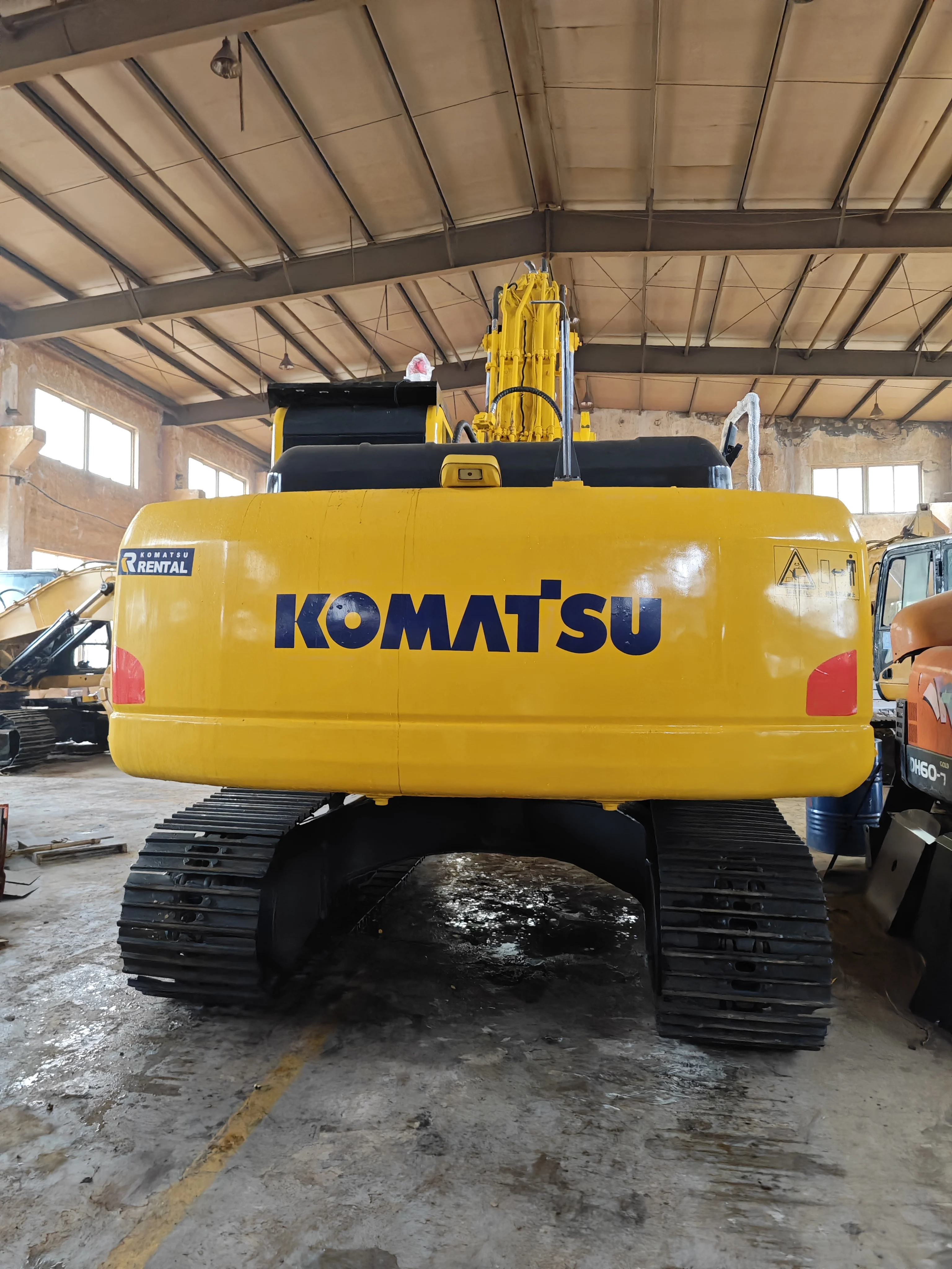 Гибкий мобильный Pc200-7 гусеничный экскаватор Komatsu Строительная техника оригинальный двигатель для ПК мини
