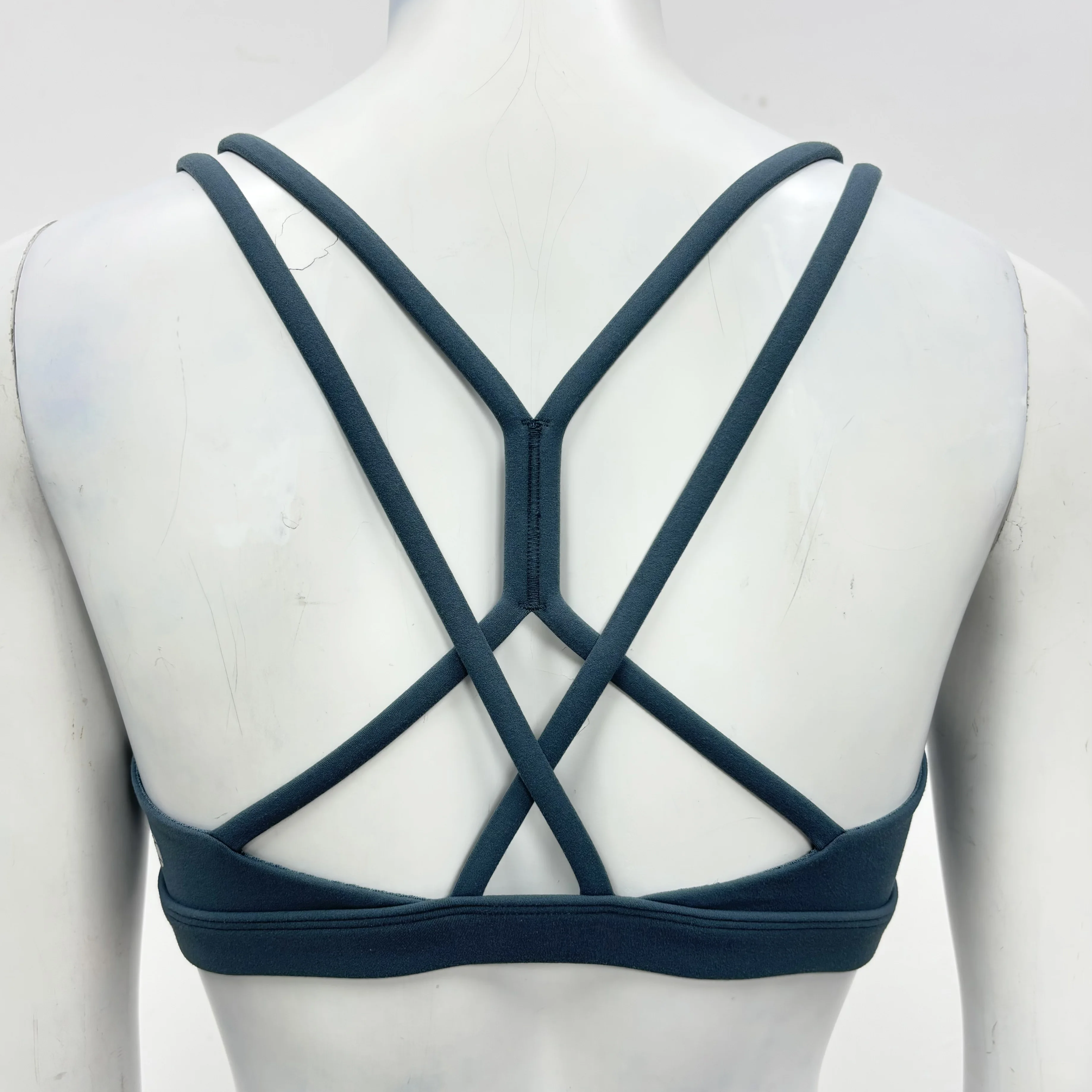Custom New 2024 Medium Support Yoga Bra Criss-Cross Back Padded Strappy Sports Bras with Removable Cups