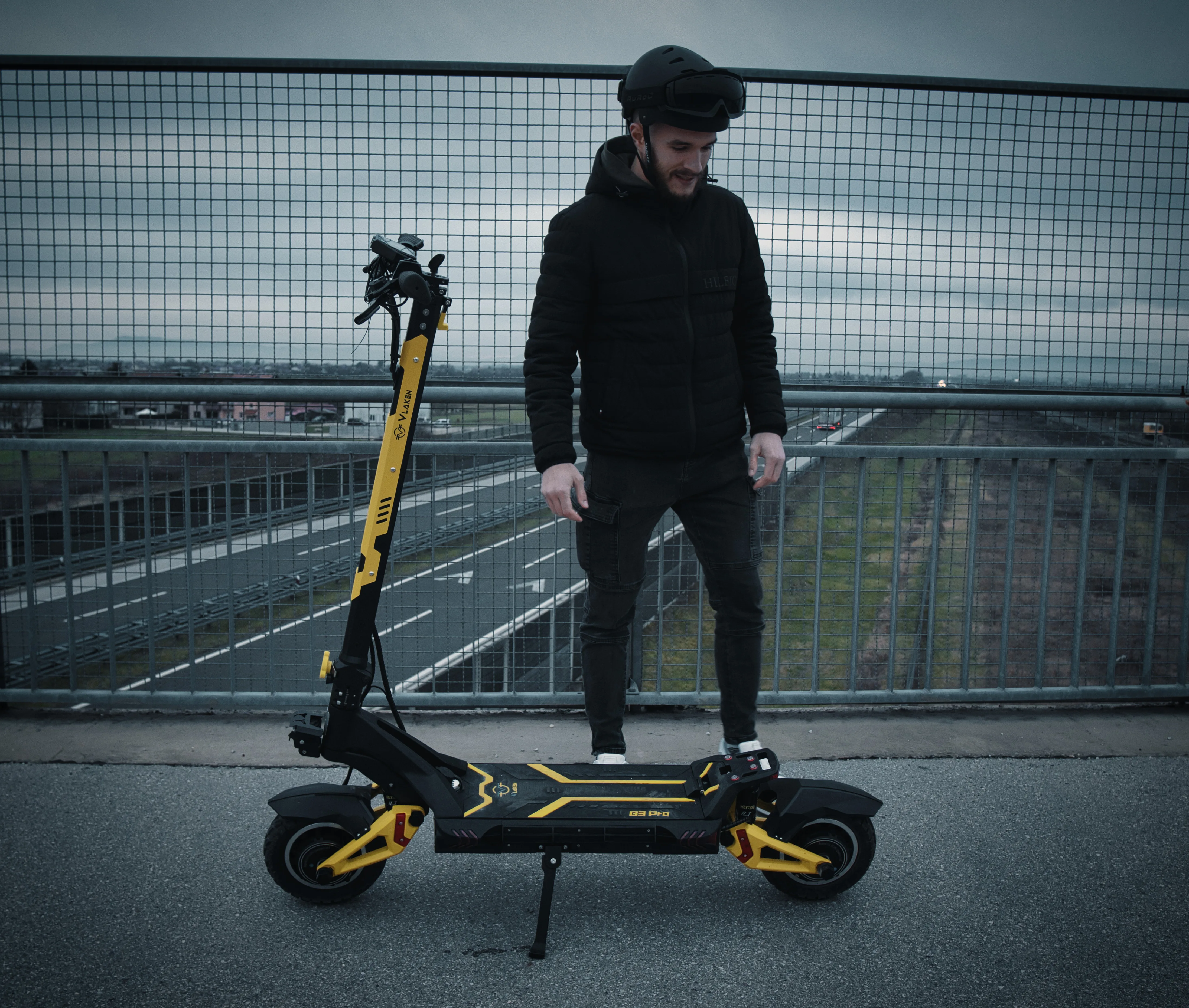 Unicool Unigogo hot sale Brake 52v 3200w Super Power Dual Motor Adult Fast foldable Eu Warehouse Electric Scooter