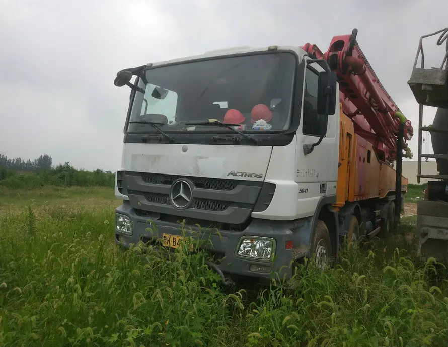 70M concrete pump origin China used truck-mounted concrete pumps for sale