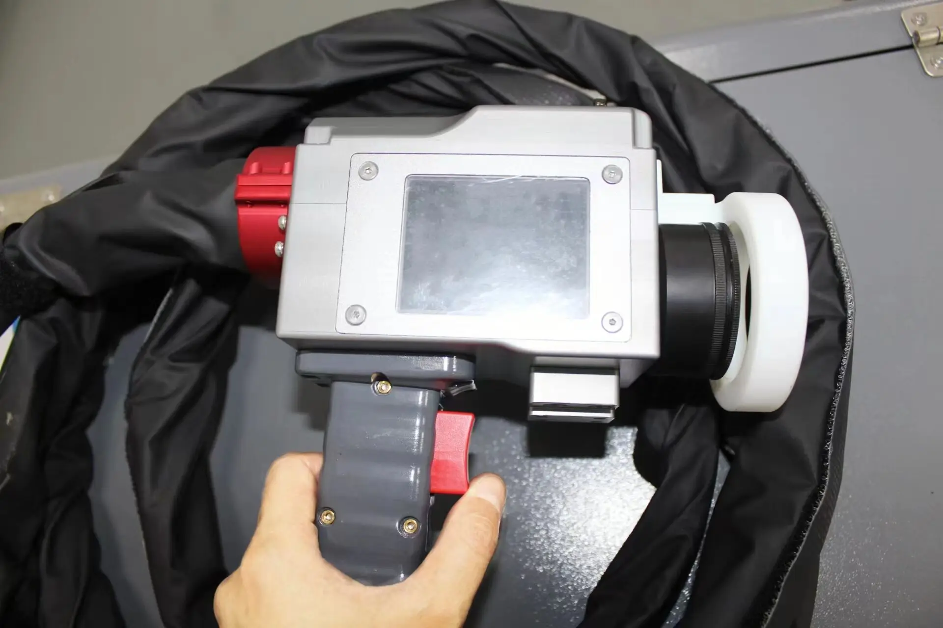 Industrial Wholesale 500W 1000W Pulsed Laser Cleaning Machine With Fiber Laser Metal Rust Removal Machinery CNC Equipment