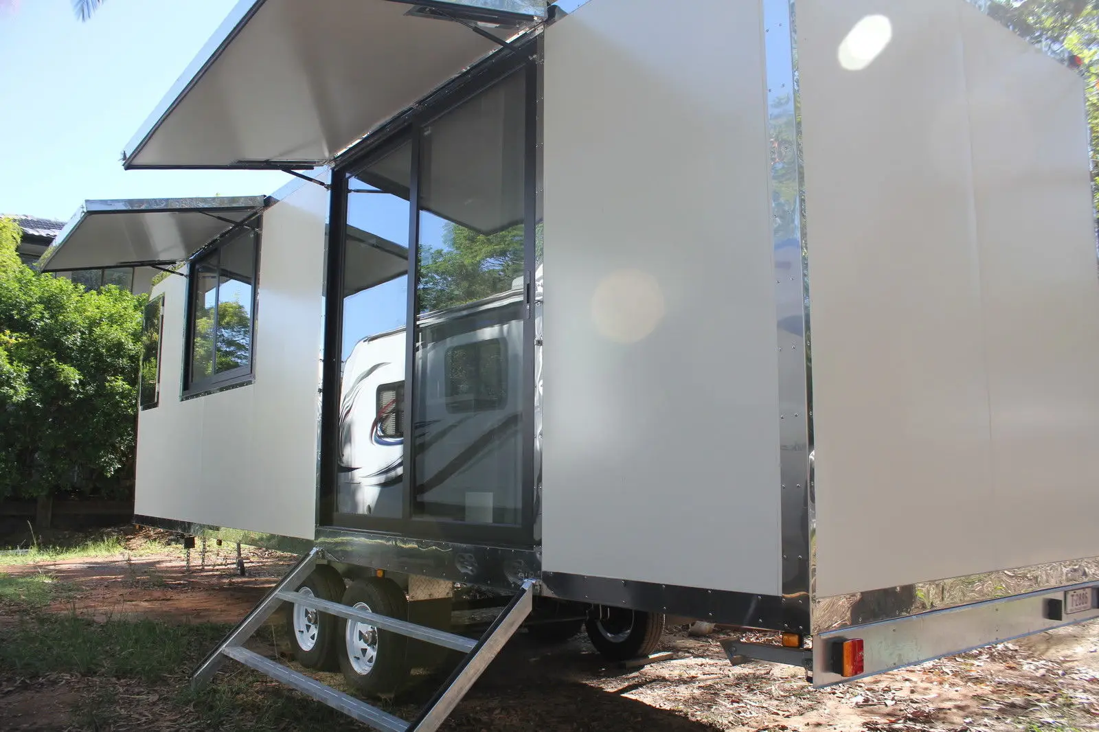 Australian standard movable house on trailer customized motorhome caravan