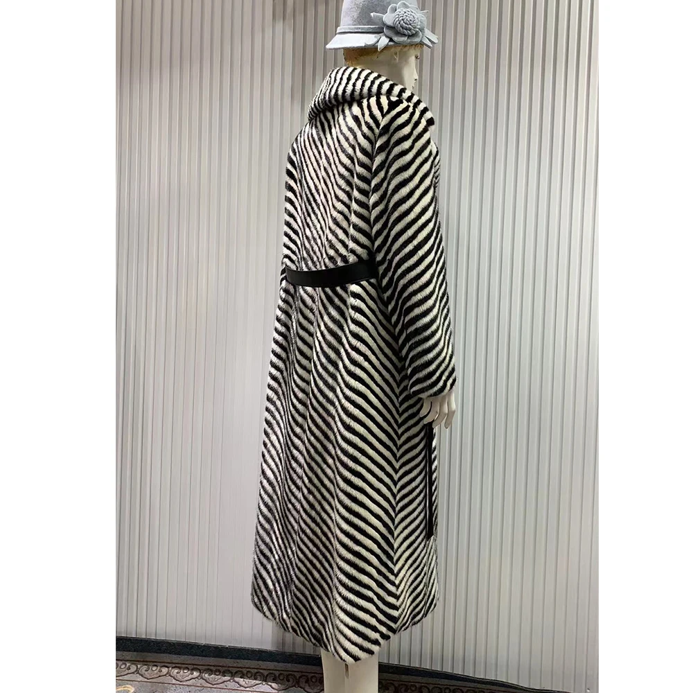 2023 women winter extra longer coat mink fur led out style black color with white turn down mink fur collar ladies mink jacket