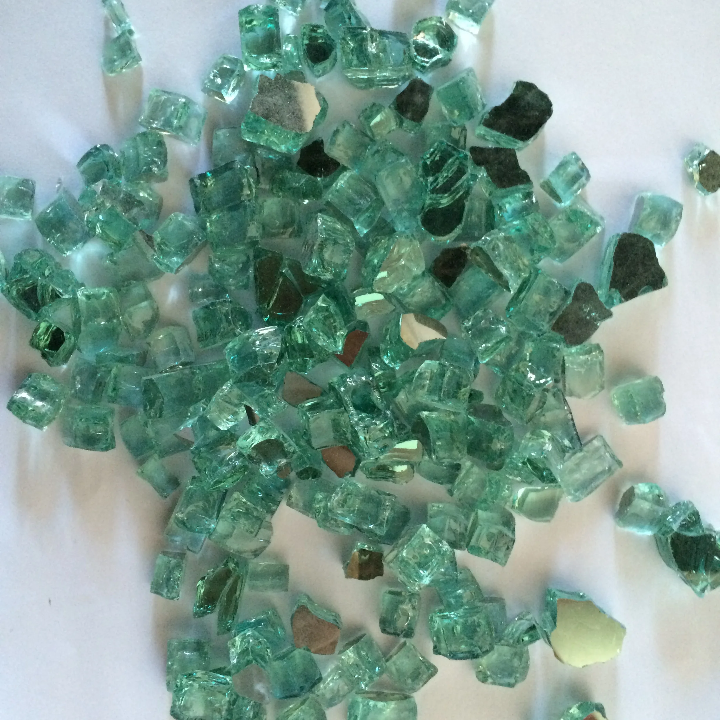 Wholesale sea blue fire glass chips crushed tempered glass stone