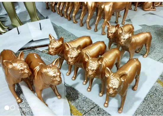 Wholesale Bulldog dog model display clothes dog mannequin fiberglass dog mannequin Custom animal model prop