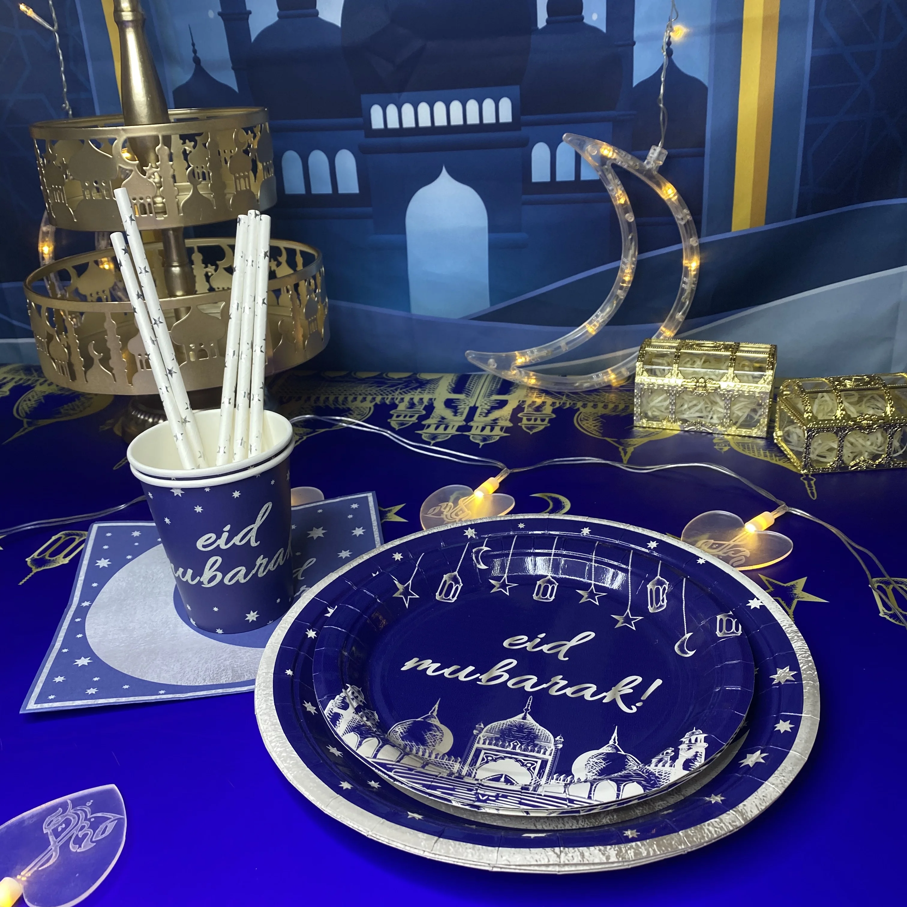 16 guests dinnerware set eid Mubarak decorations disposable Eid Mubarak box party tableware