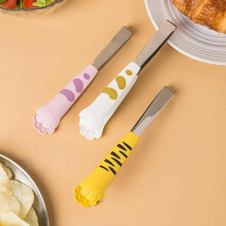 OWNSWING Hot sales Japanese cat claw shaped food tongs cute cartoon silicone barbecue tongs kitchen tools