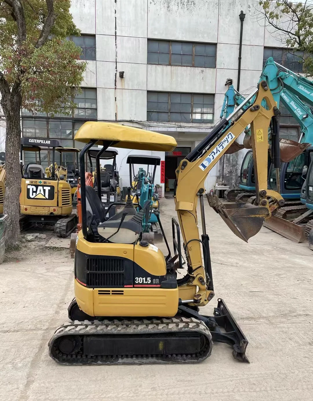Factory Supply Attractive Price Cat 1.5t Used Mini Excavator