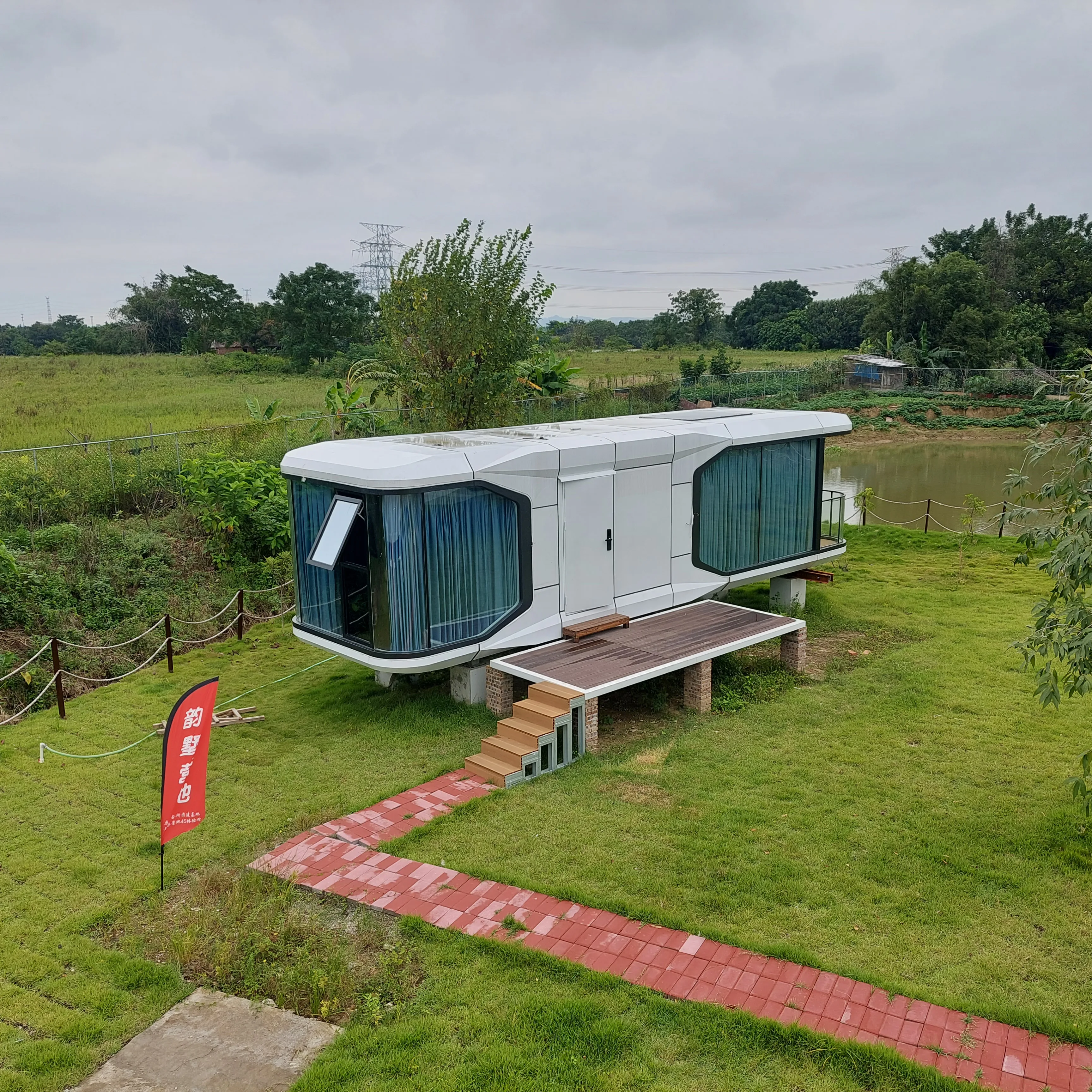 high Quality factory outlet Luxury modern space capsule with platform Prefabricated Container House for villa,hotel.