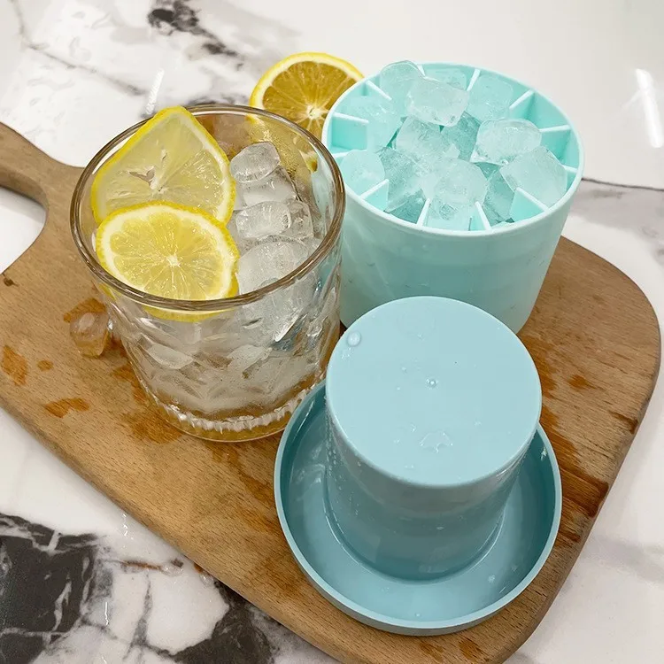 Round Bar Cooler Large Ice Cube Mould Blue Manual Squeezing Maker Silicone Ice Cube Bucket with Plastic ABS Lid