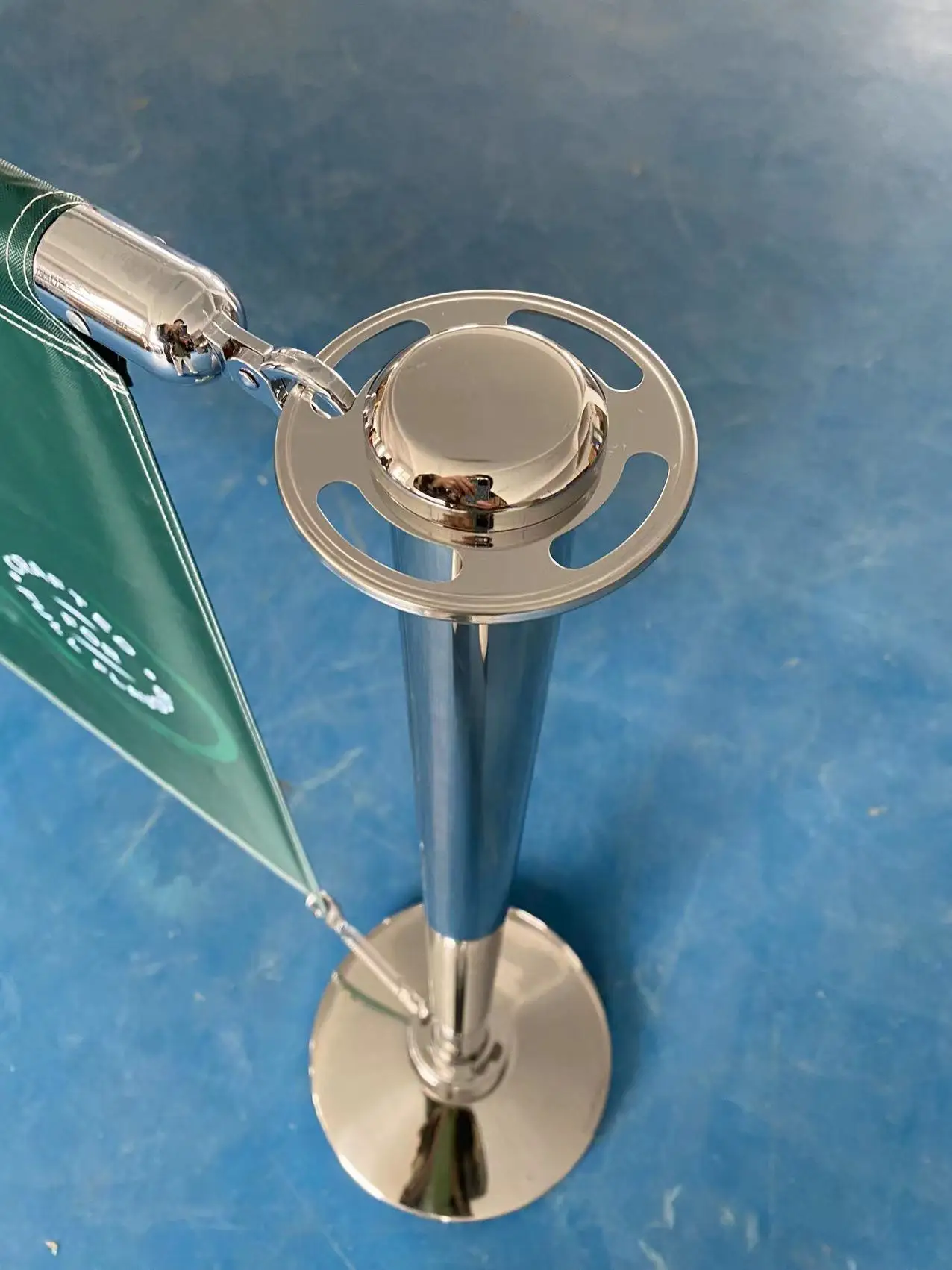 Event Crowd Control Stanchion for Hanging Ropes, ball Top Polished Chrome Rope Crowd Control Barrier Pole