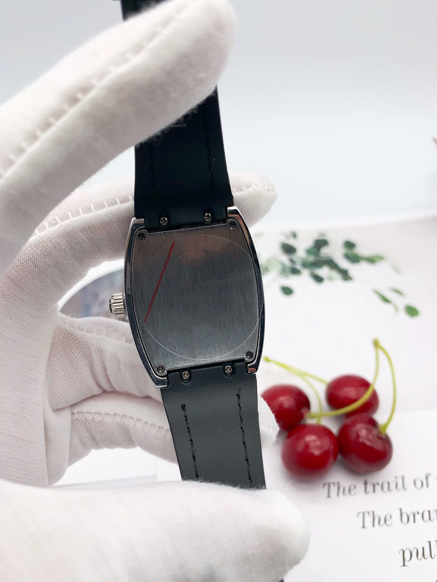 Ladies quartz watch low-key luxury with diamond personality fashion quartz watch