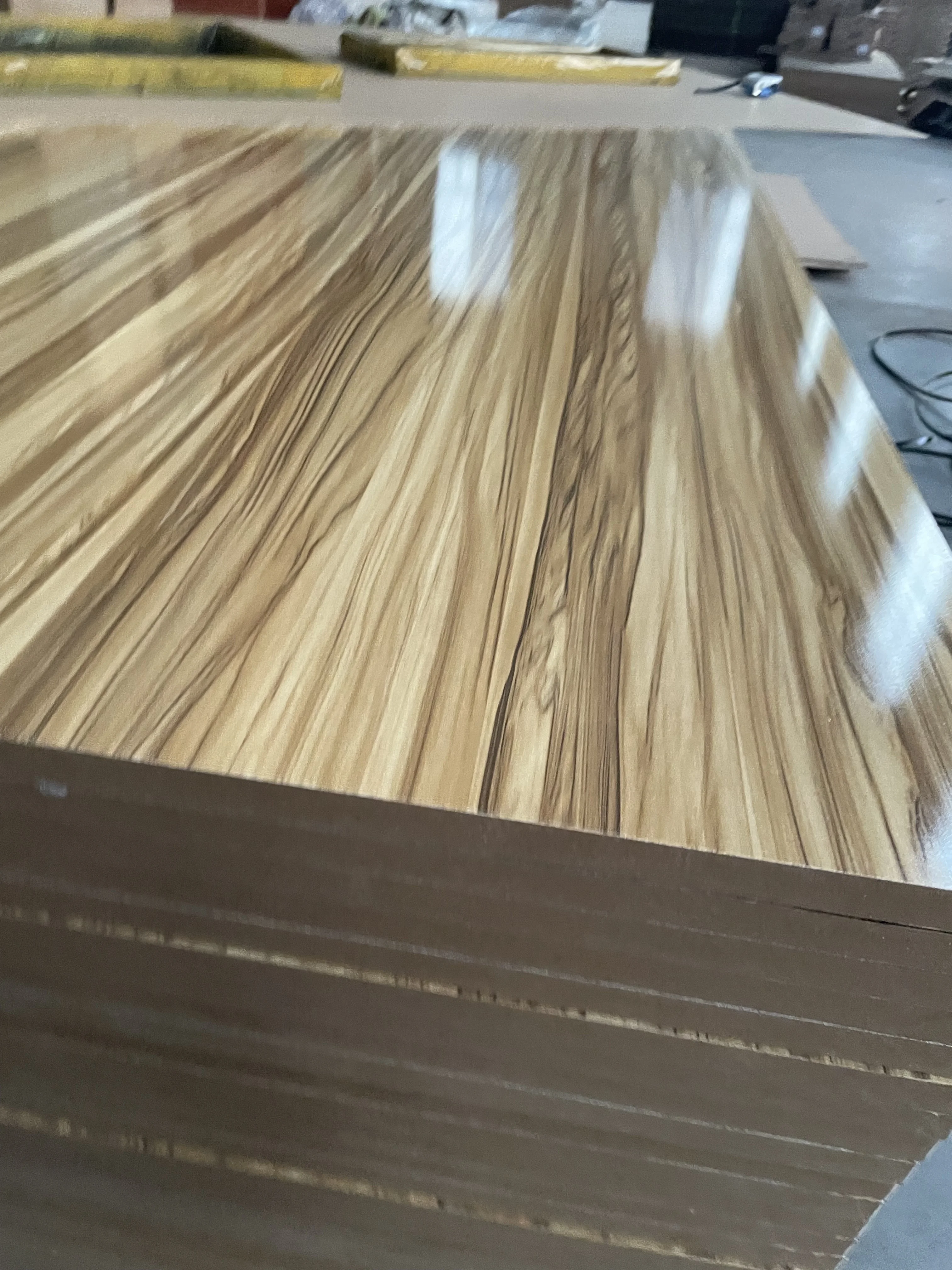 1220mm*2440mm *18 mm white color melamine laminated plywood sheet