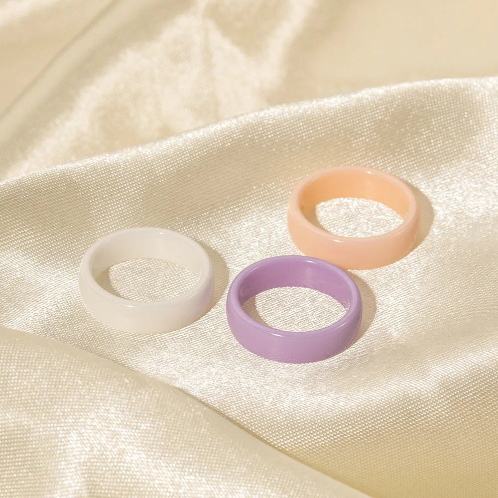 Hypoallergenic 6MM Wide Ceramic Ring Elegent Jewelry Multiple Colours Facet Custom Ceramic Rings For Women