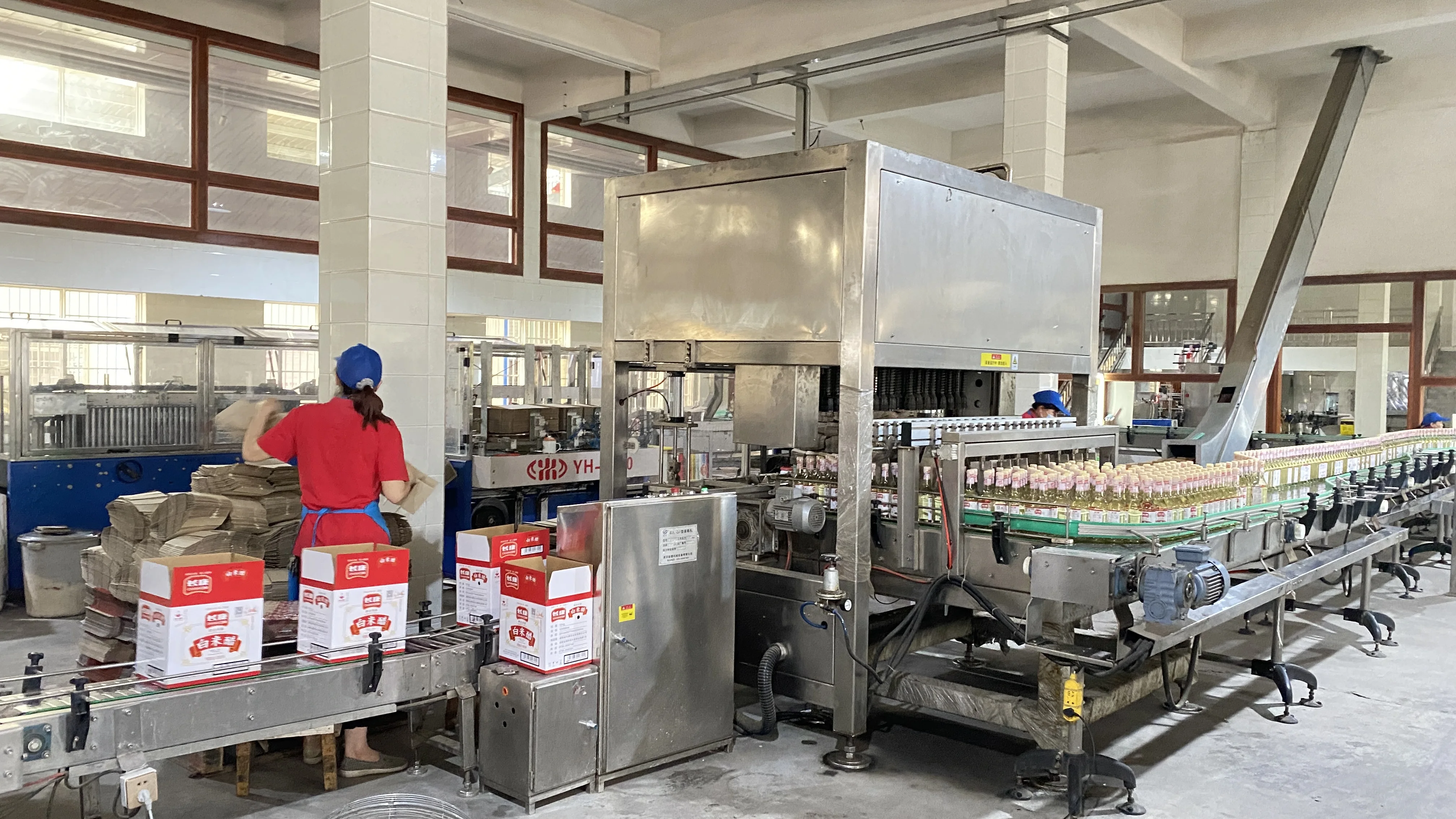 Organic High quality 500ml Glass Bottle Bulk Dumpling Dipping Chinese Rice Red Vinegar