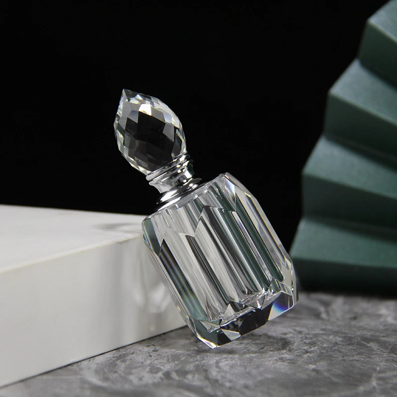 12ML Manufacturer Perfume Bottle Crystal Decorated Glass Stick Dropper Cap