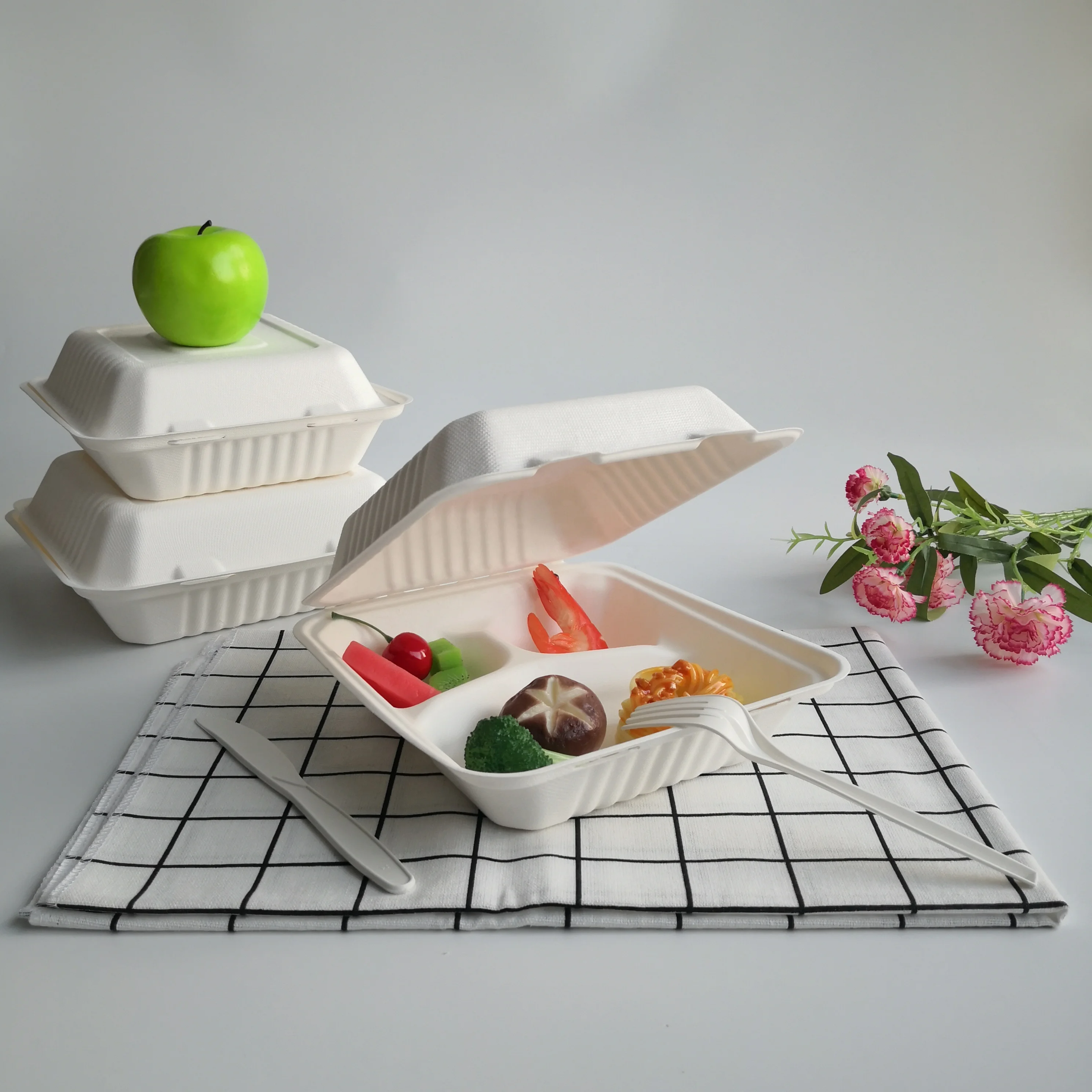 Disposable custom clam shell three compartment compostable container