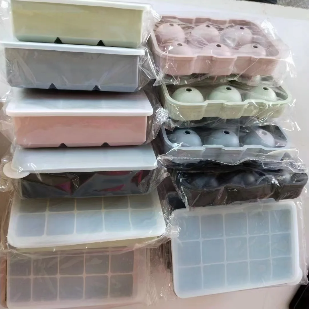 Wholesale Cross-Border Hot Selling 15 Grid Edible Grade Silicone Ice Cube With Lid Easy To Remove Mold Making Ice Maker