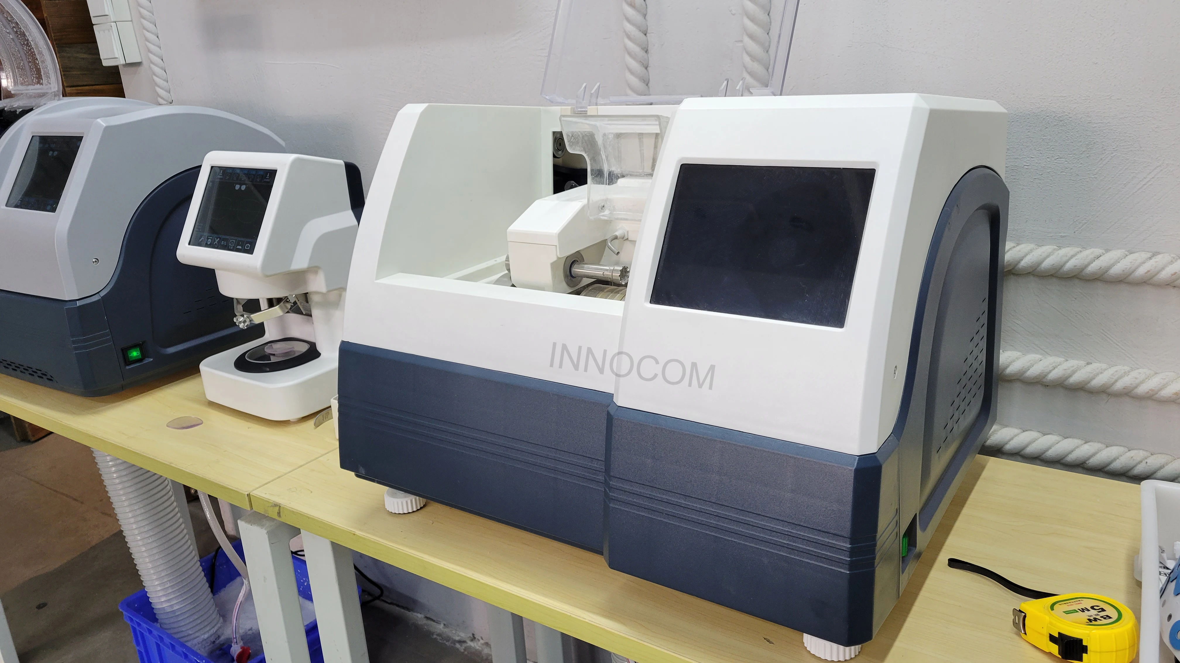 Professional 2D Patternless Lens Edger Visual Precision Acuity Examination Optical Equipment Scanner Metal Material