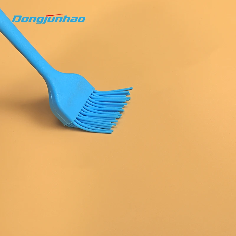 Heat resistant kitchen utensils oil brushes silicone basting brush for grilling