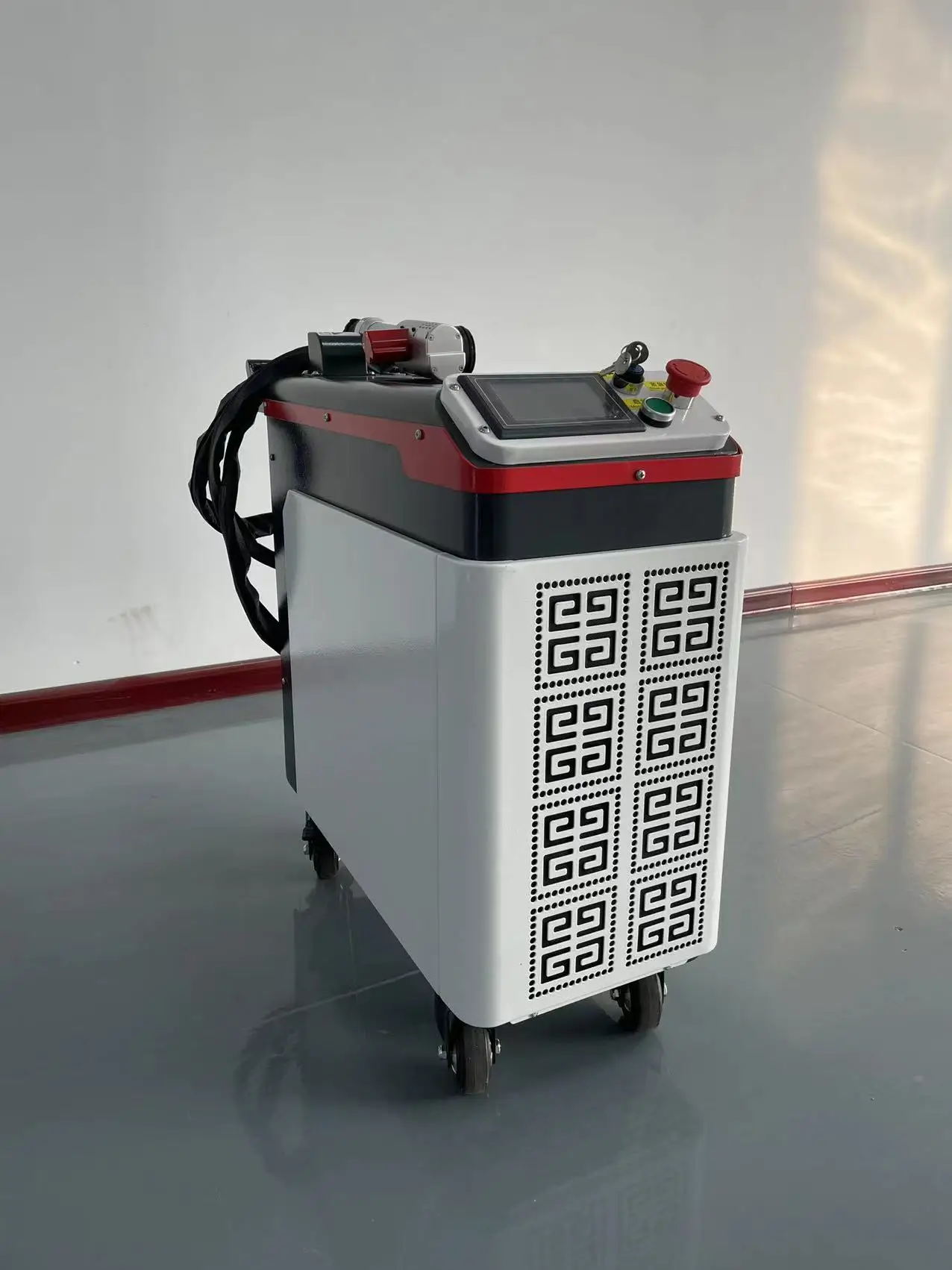 500W cabinet Handheld  laser cleaning machine Air Cooled Luggage Suitcase Type Portable Rust Paint Oil Removal Device