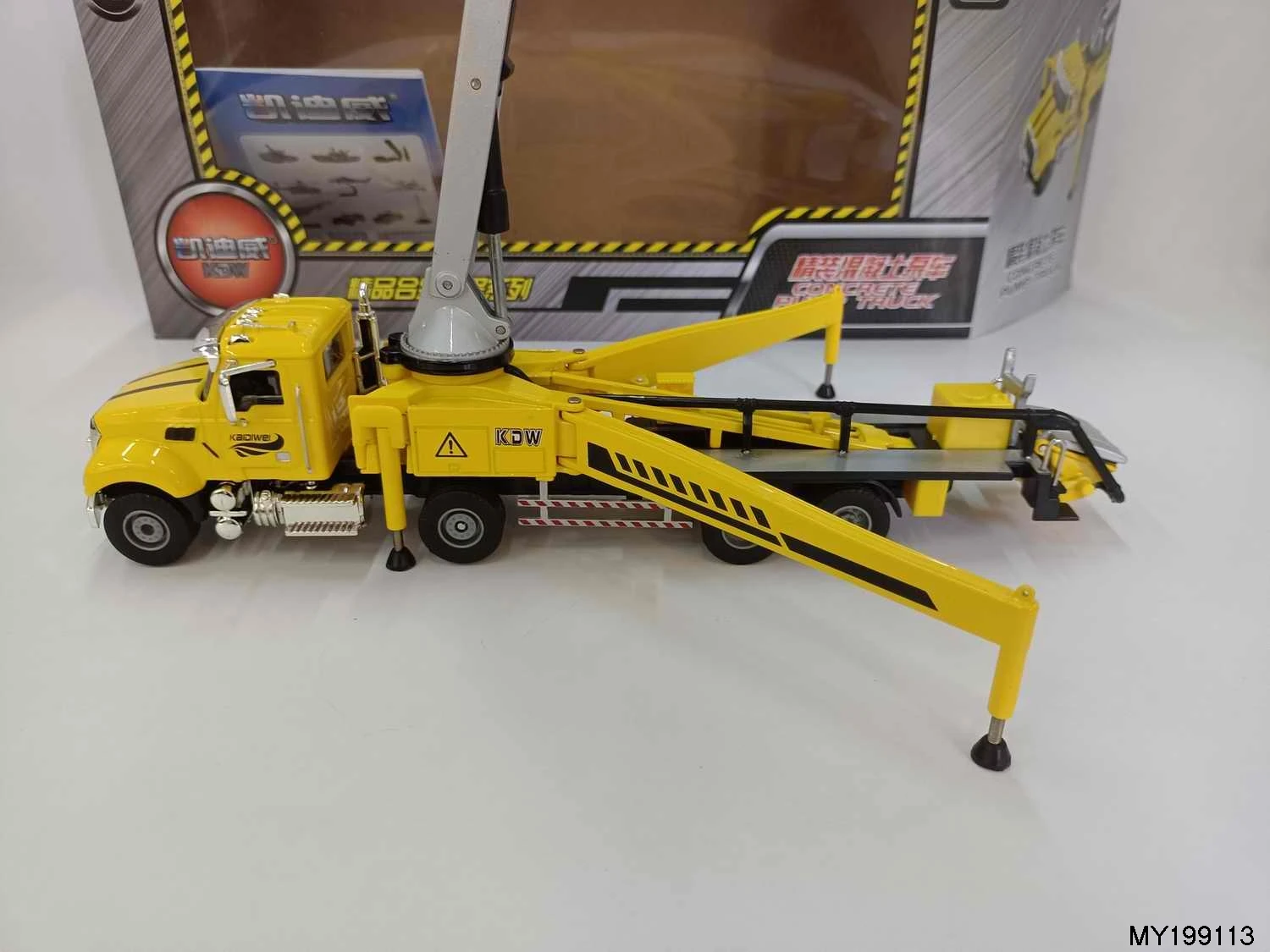1:55 scale die cast miniature model toys Hardcover concrete pump truck for kids