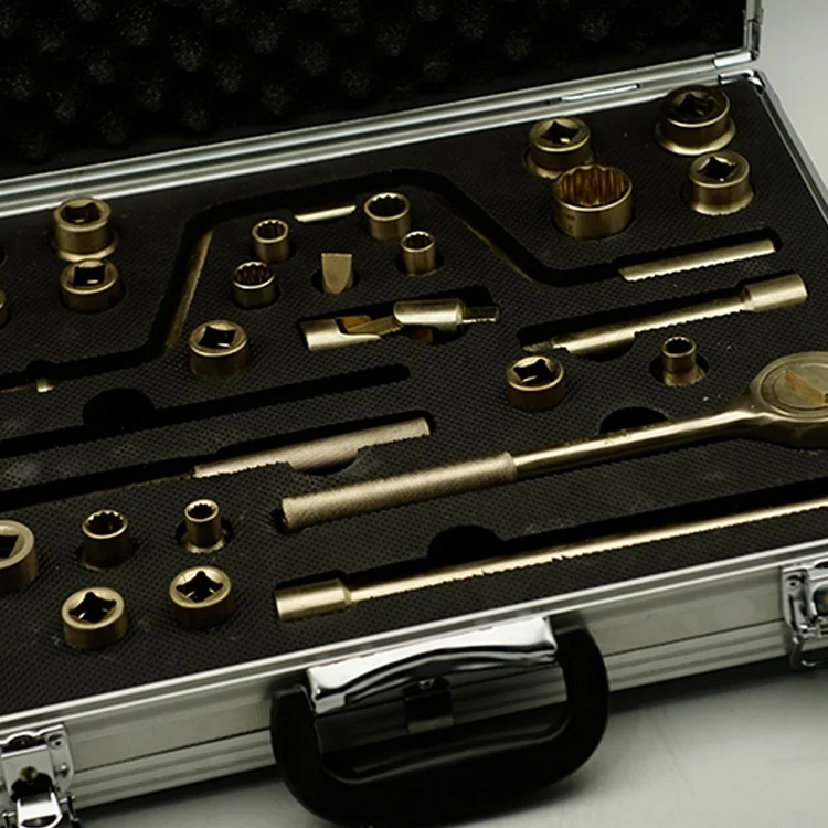 Hot Selling Hardware Toolbox 94 Sets Sleeve Combination Auto Repair Tools Manual Ratchet Wrench Set Tool Set