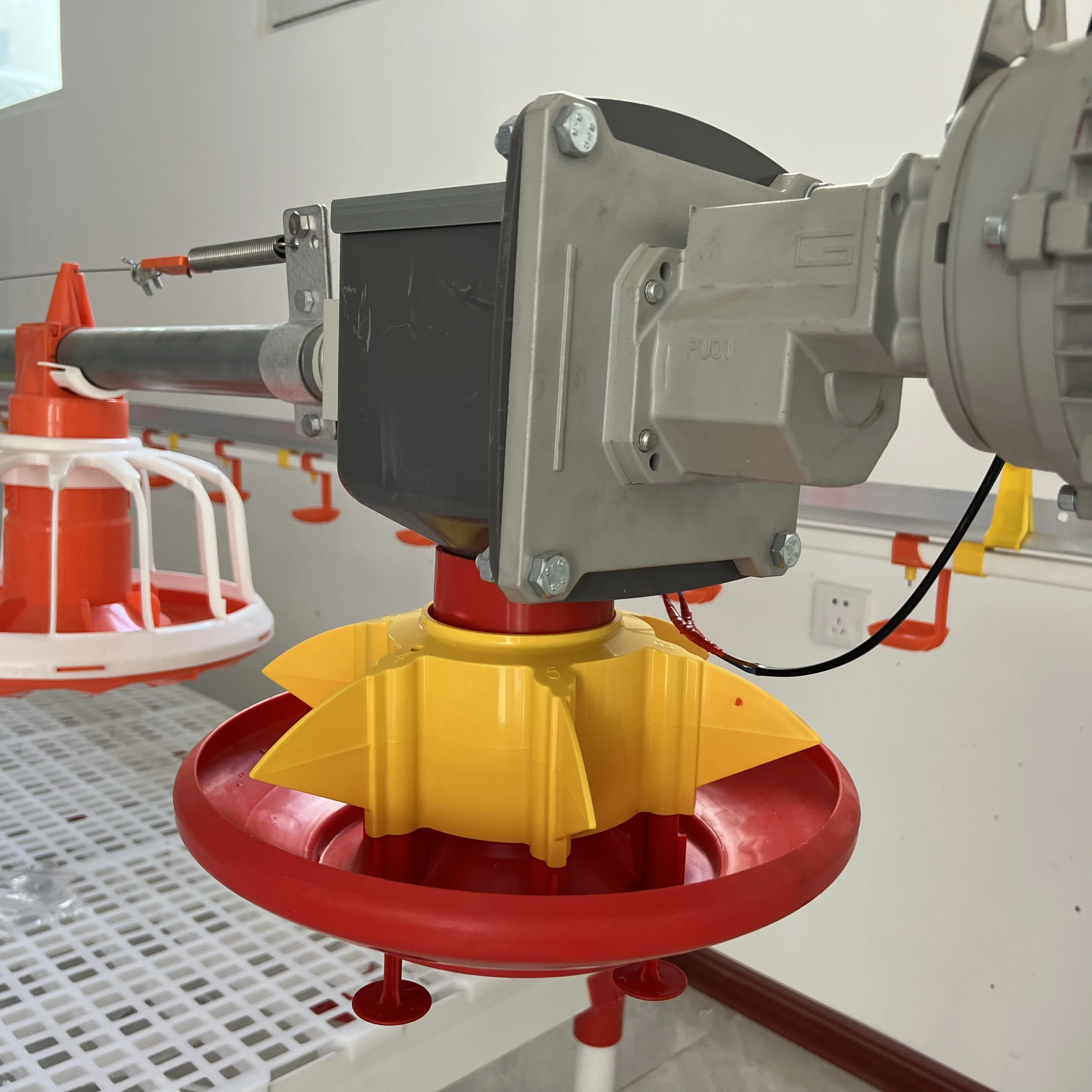 Wholesale Feed Level Sensor Automatic Poultry Farm Pan Feeding Line Broiler Pan Feeder