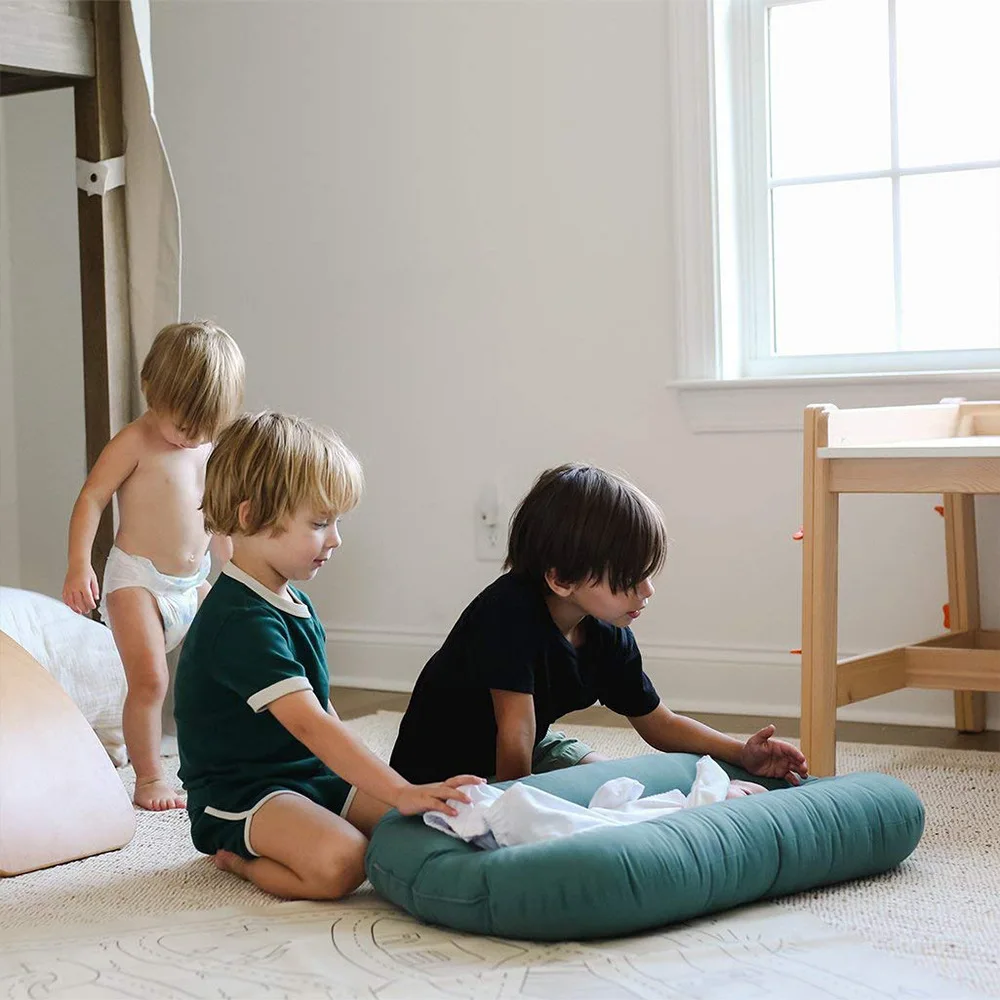 2021 Amazon Hot Sale Popular Comfortable Eco-Friendly Baby Bed Nest Baby Nest Sleeping Baby Nest with Fashion Design