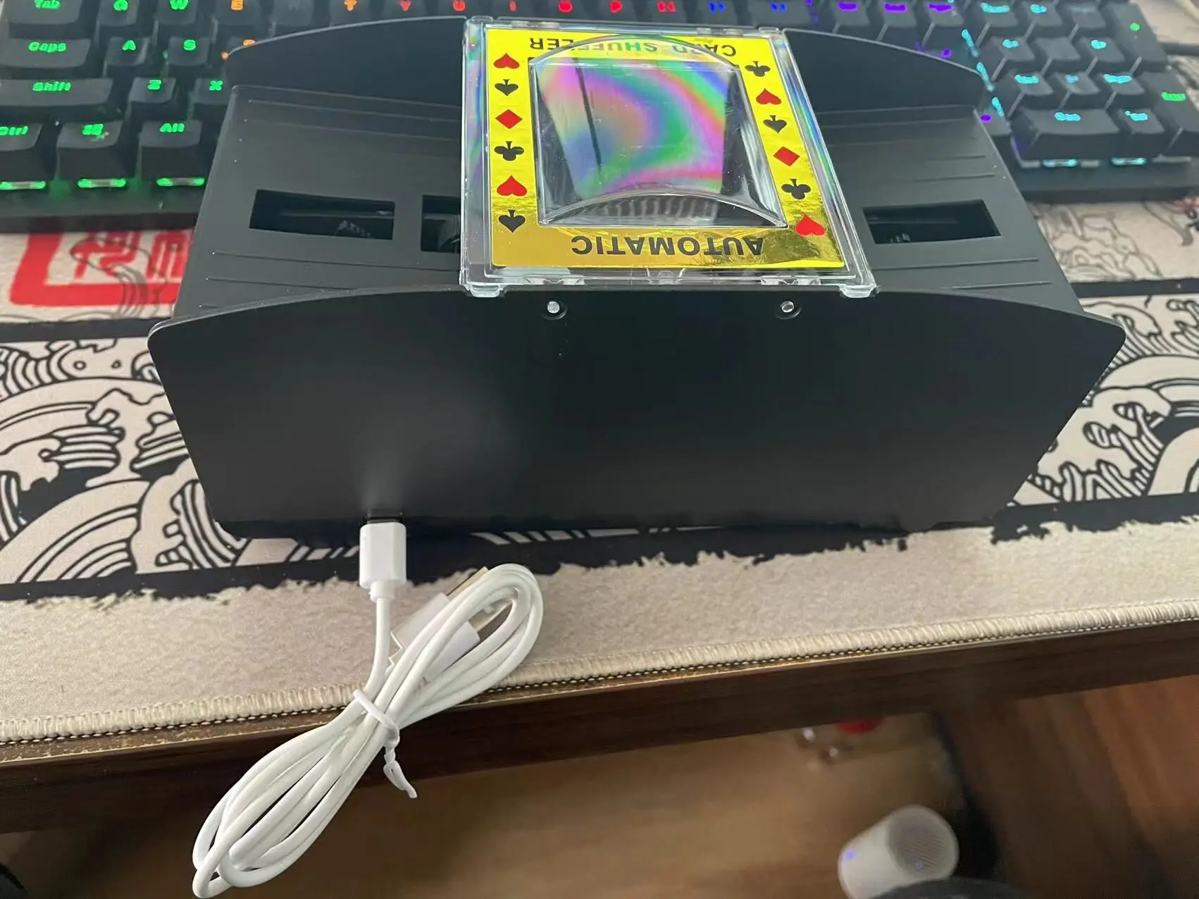 EASTOMMY Electronic Casino Poker Card Shuffling Machine,2 Deck Poker Card Shuffling Machine Battery Operated Plastic Cards Mixer