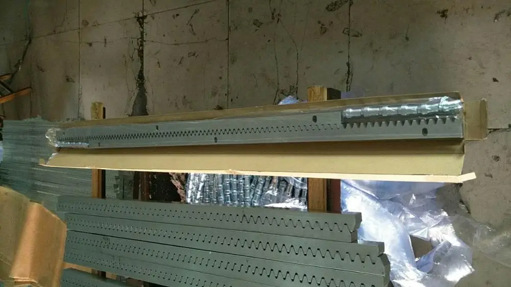 Factory Direct Sales 3eyes 4eyes 6eyes  Nylon Plastic Gear Rack for Automatic Sliding Gate Accessory