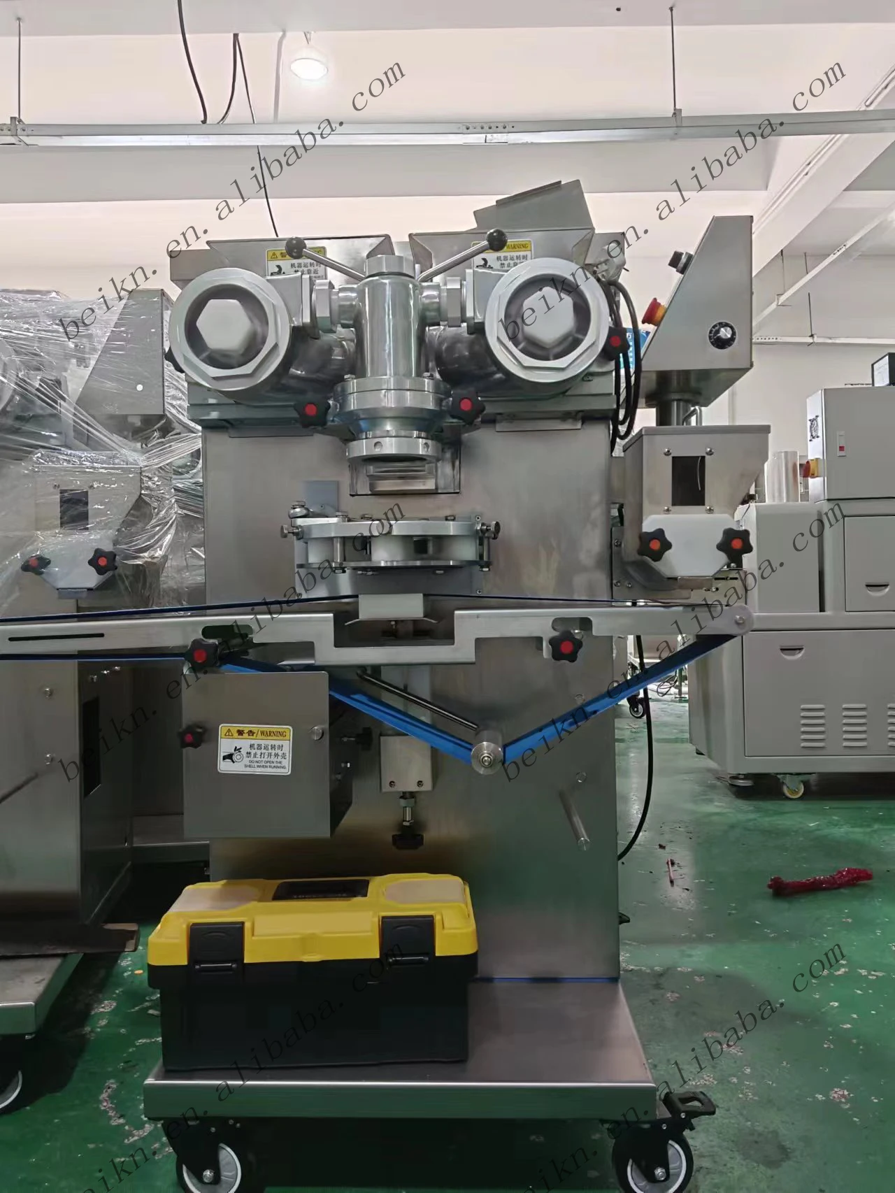 Multi-functional Automatic Panda Biscuit Making Machine Stuffed Cookies Encrusting Machine