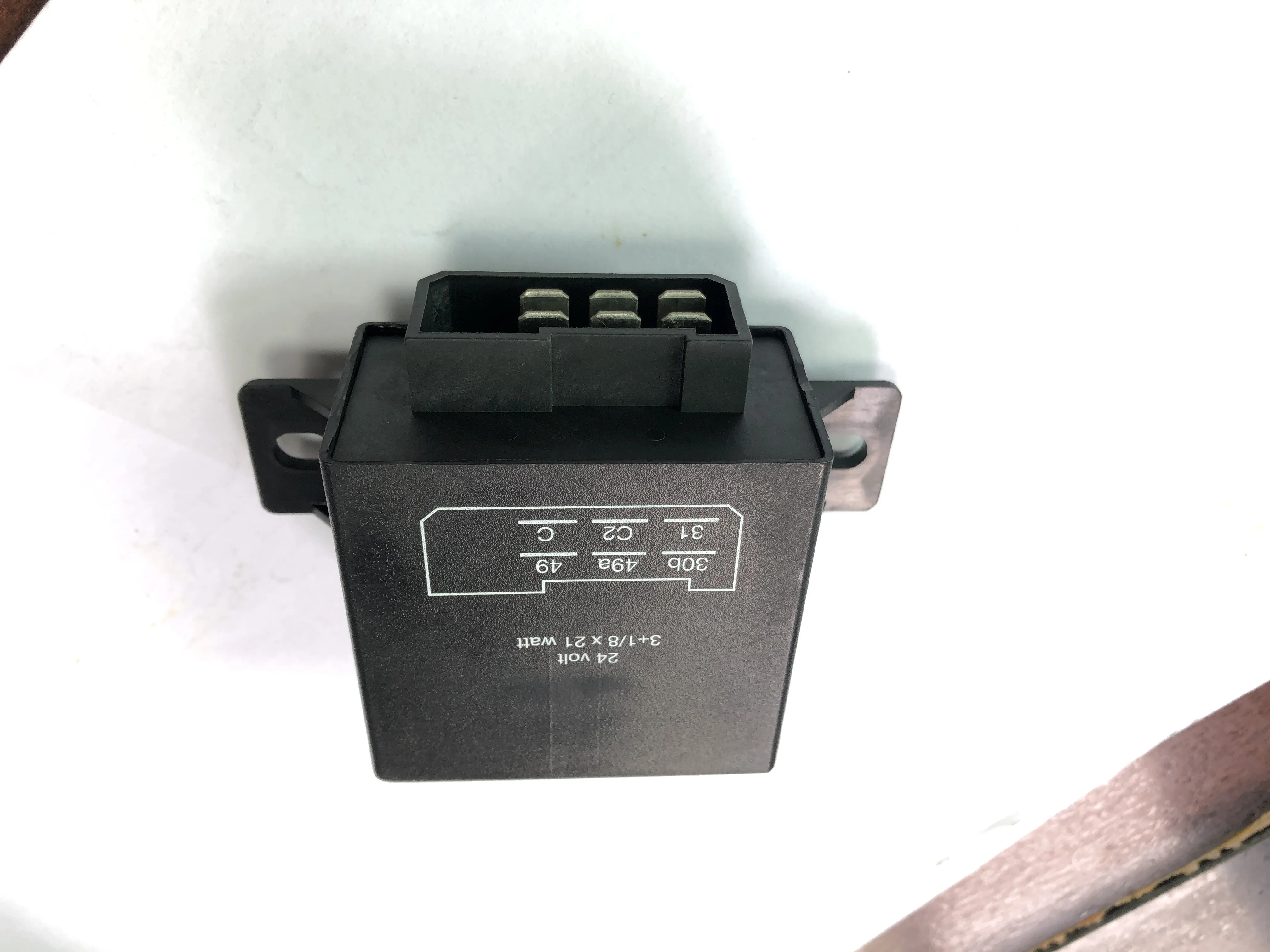 For  Mercedes 24v 6 pin flasher relay 0025440432 ,For DAF flasher relay ,For Iveco flasher relay 4DZ004 019 001