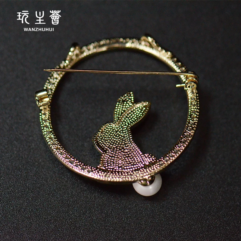 
Trending hot products Design New Women White rabbit Gift Party brooch animal brooches 
