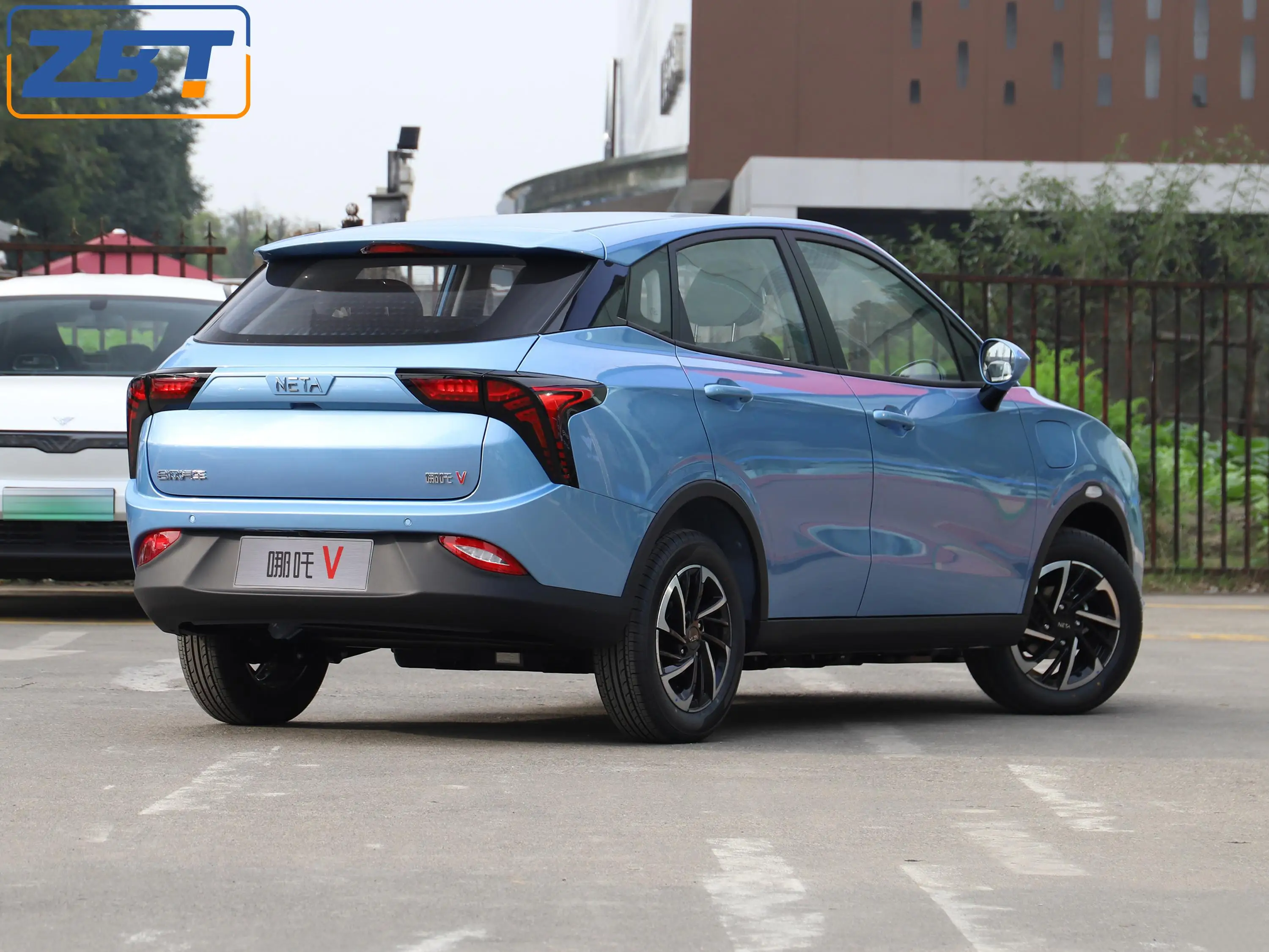 Green new energy vehicle neta v pro 301km long range ride on car electric car SUV with coc ce certification
