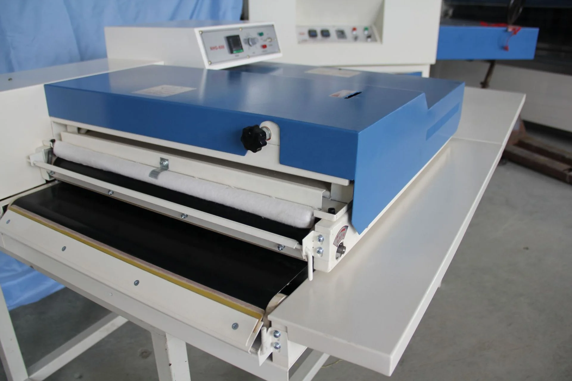 NHG-600 Factory Price Leather Label Press Industrial and Fabric Fusing Machine