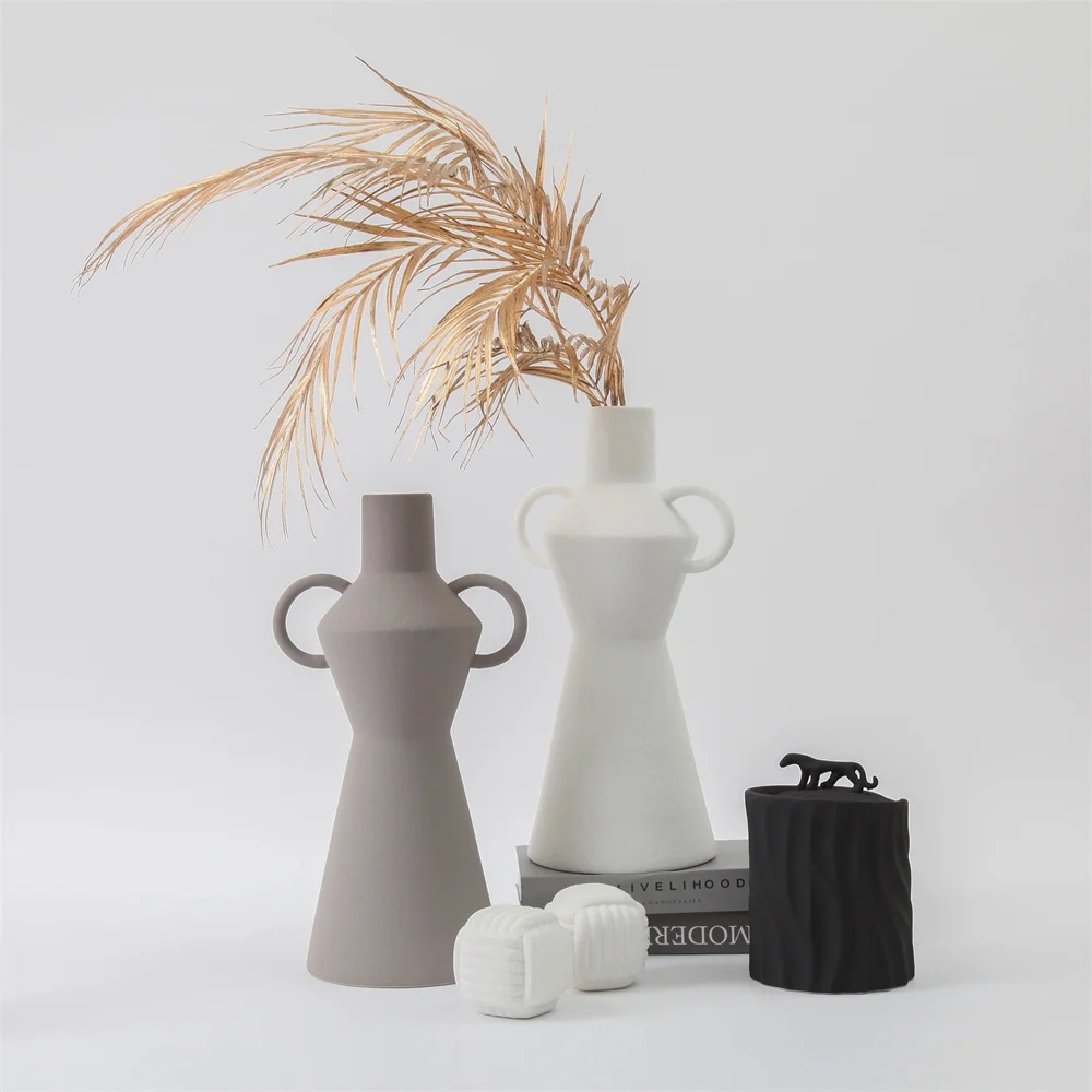 Handmade Minimalist Tabletop Decorative Nordic Modern Ceramic Flower Vase for Home Decor Ceramic Vase